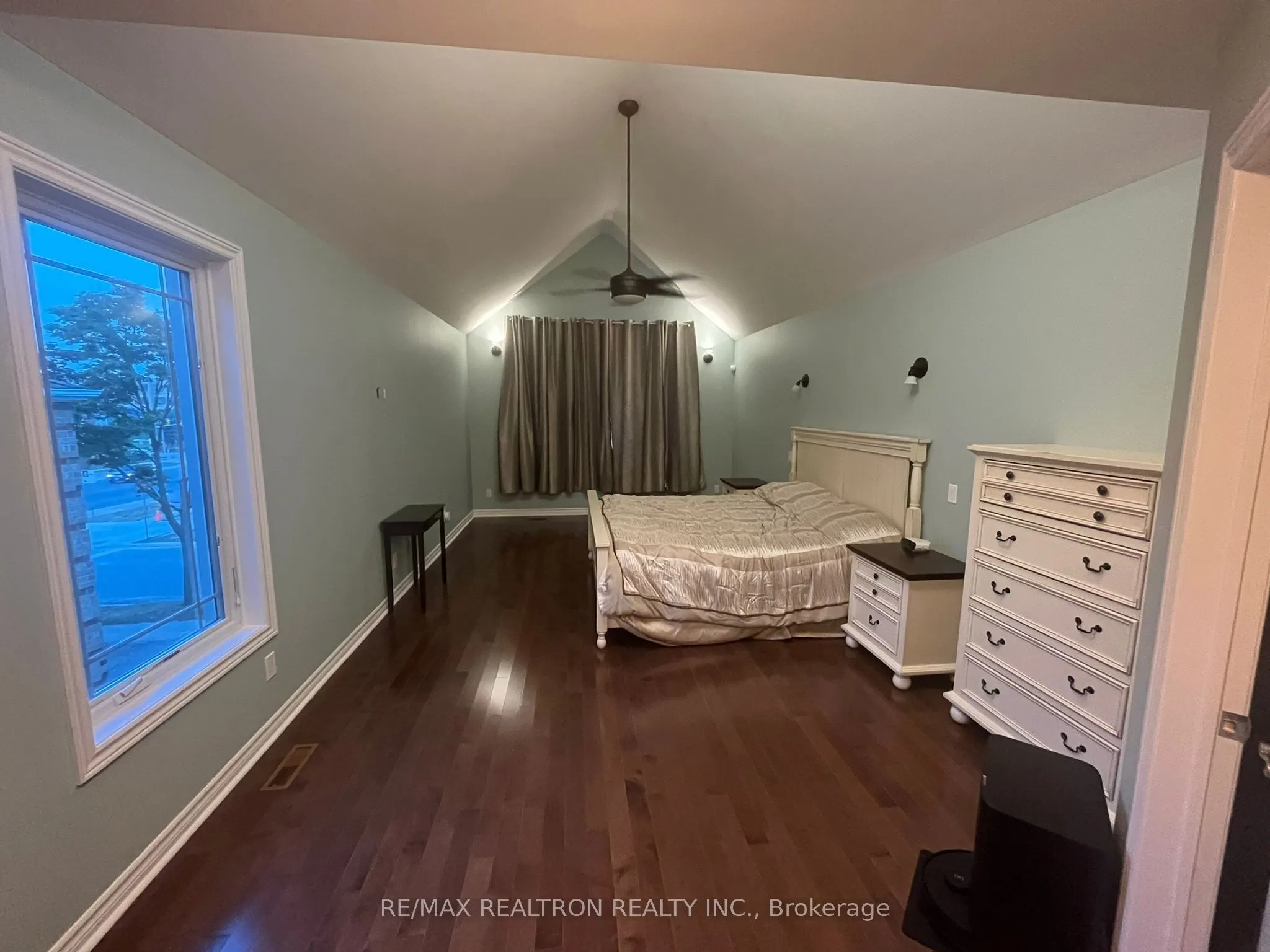 6 Joanna Crescent