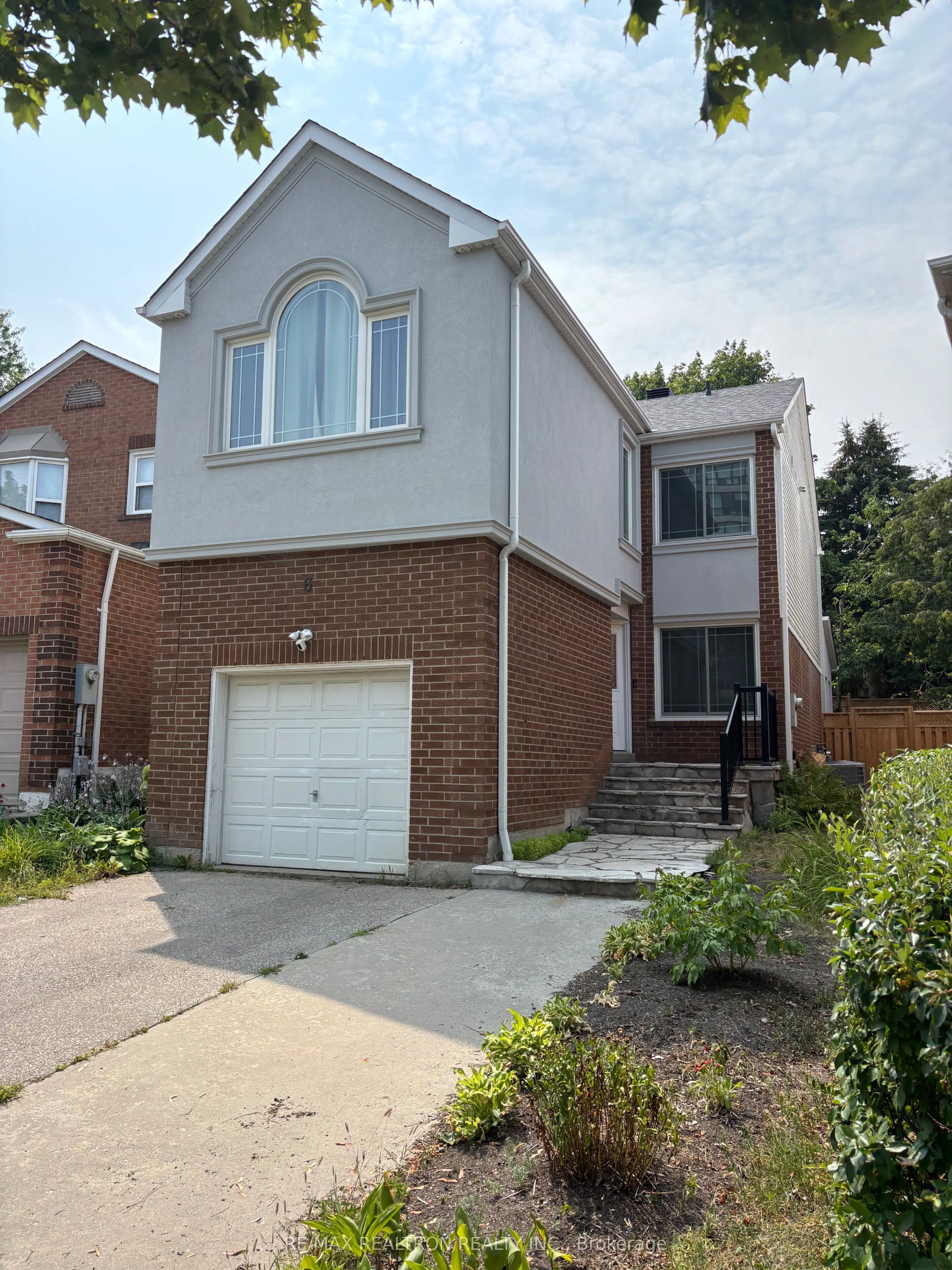 6 Joanna Crescent
