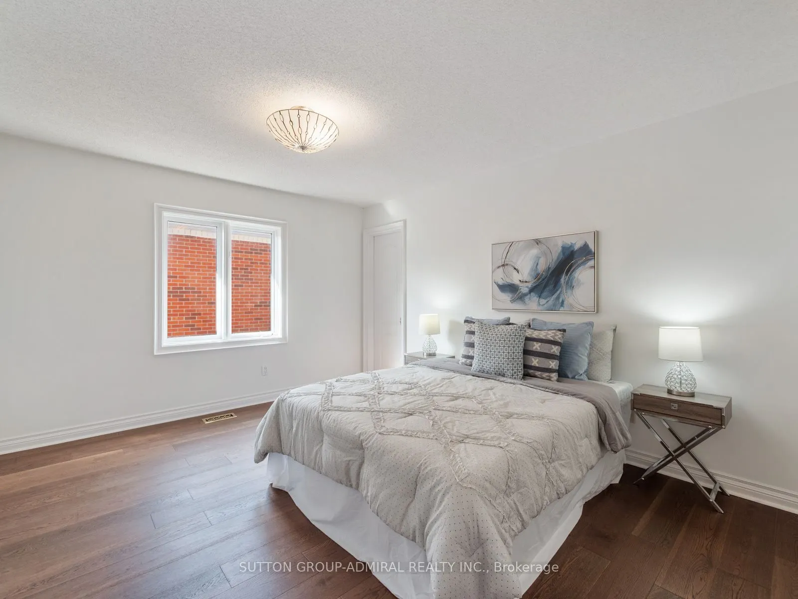 8 Tivoli Avenue