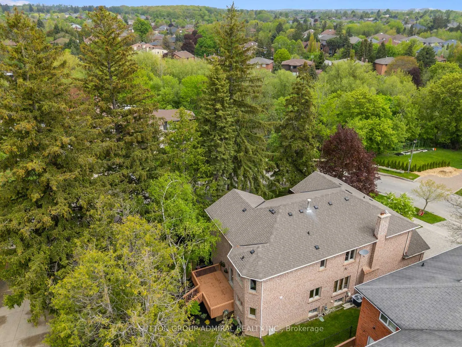8 Tivoli Avenue