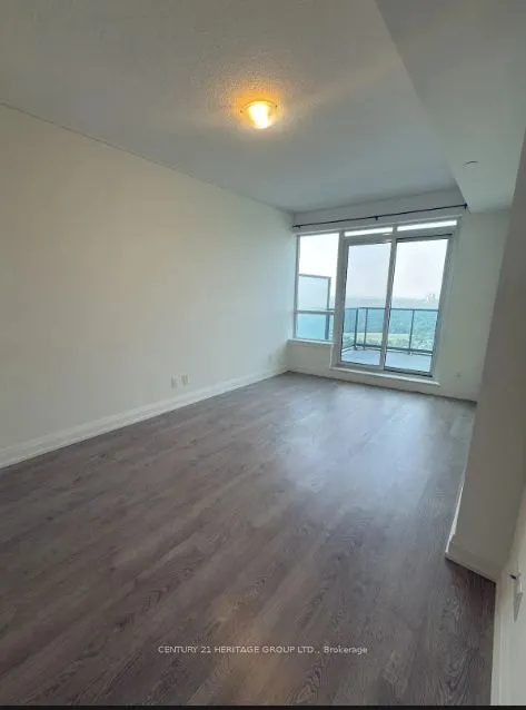 7171 Yonge Street, #PH102
