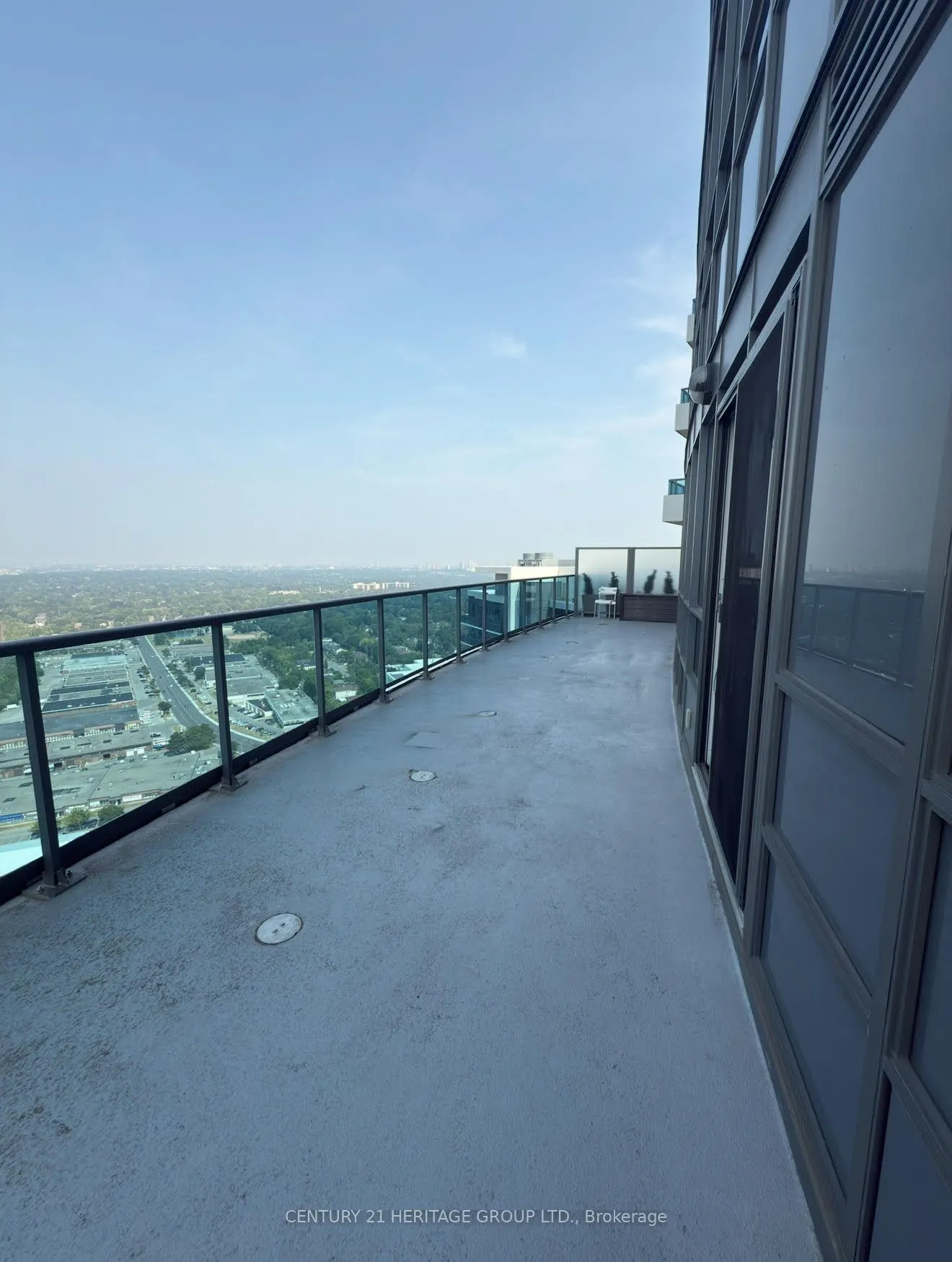 7171 Yonge Street, #PH102
