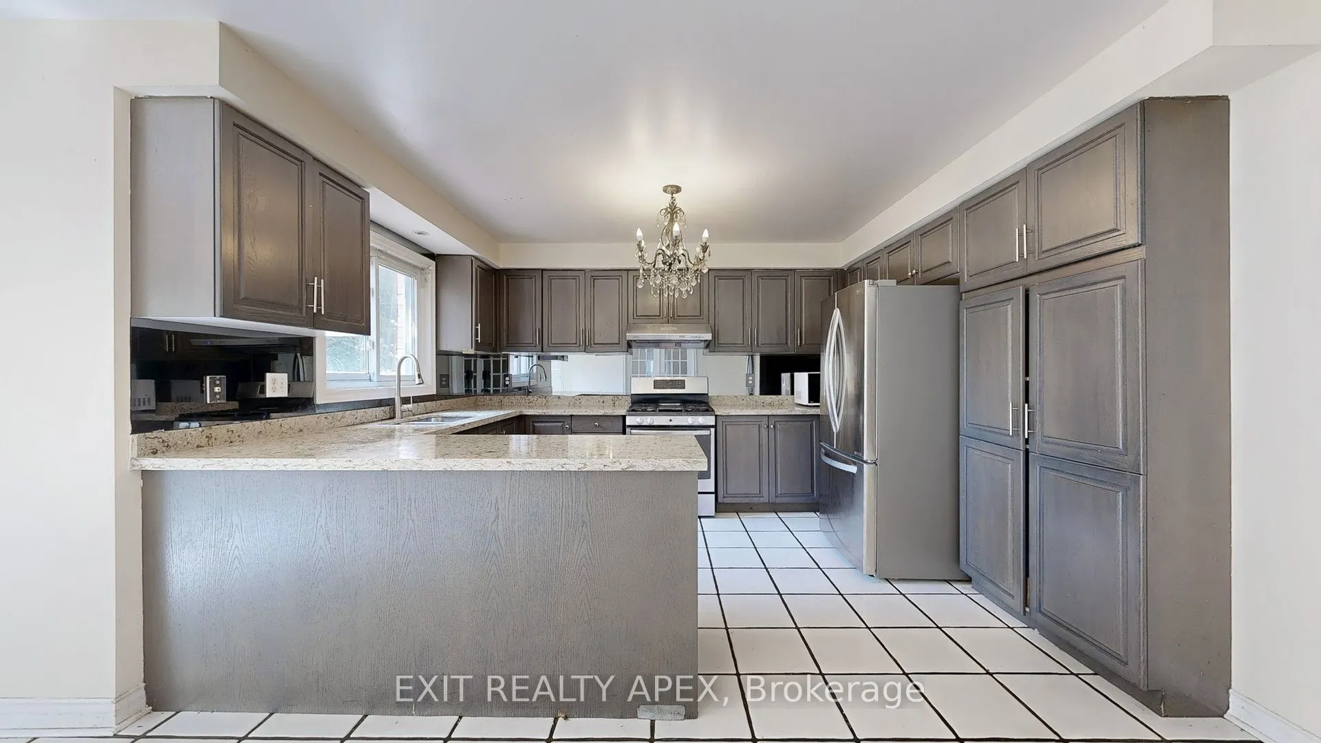 143 Veneto Dr Upper Drive