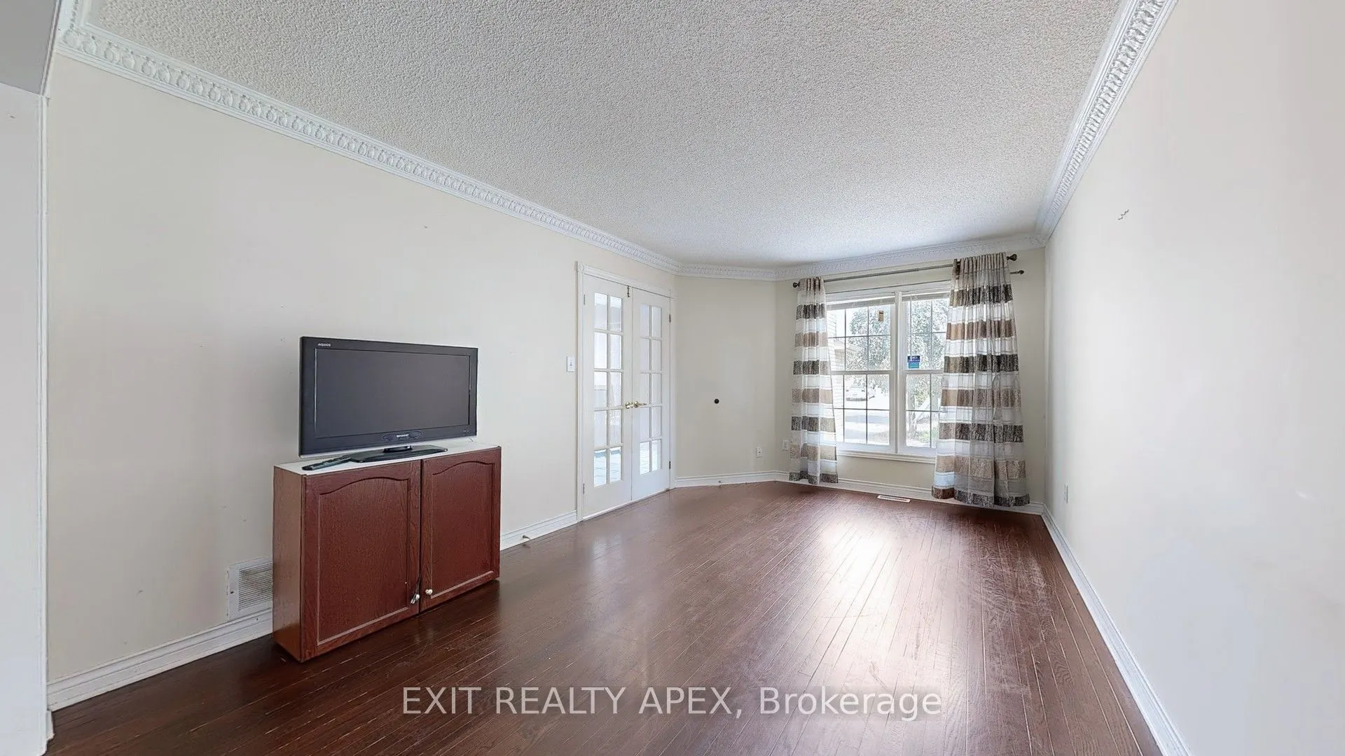 143 Veneto Dr Upper Drive