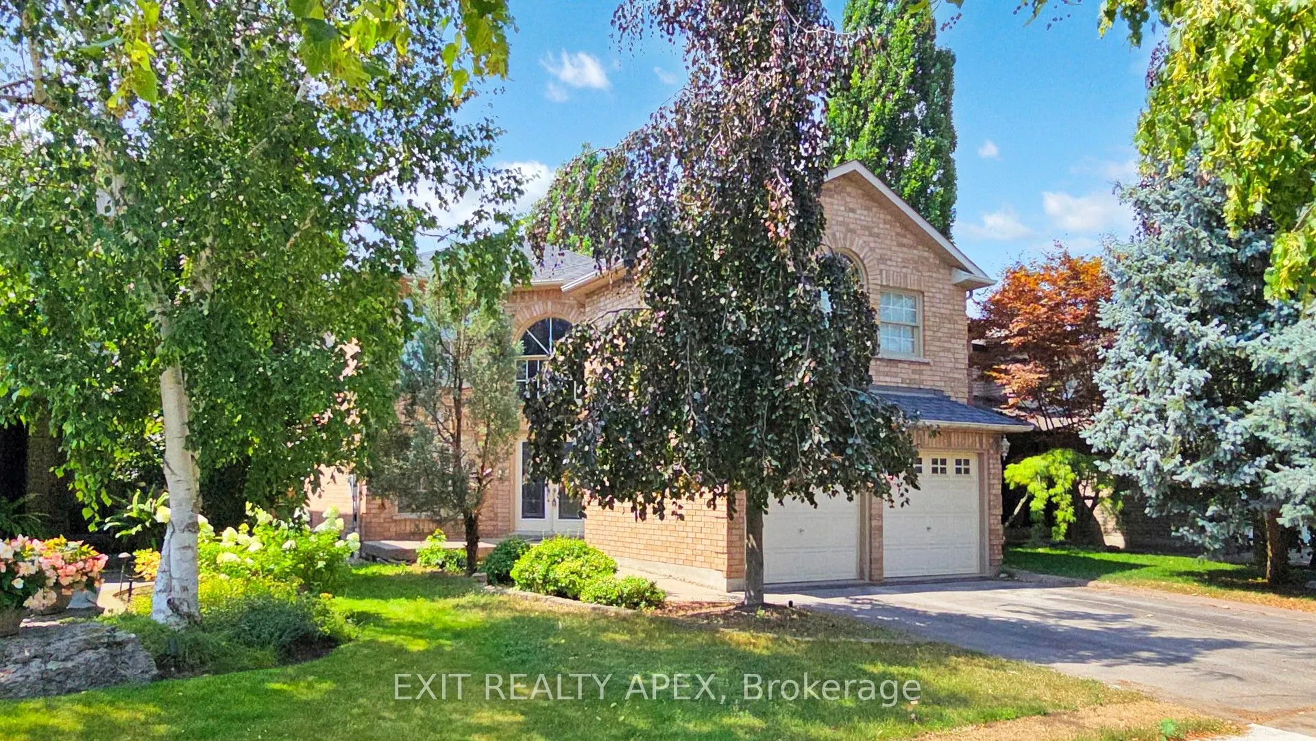 143 Veneto Dr Upper Drive