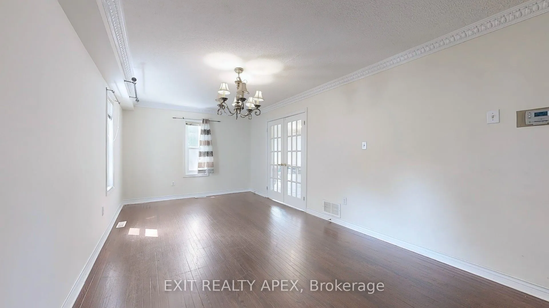 143 Veneto Dr Upper Drive