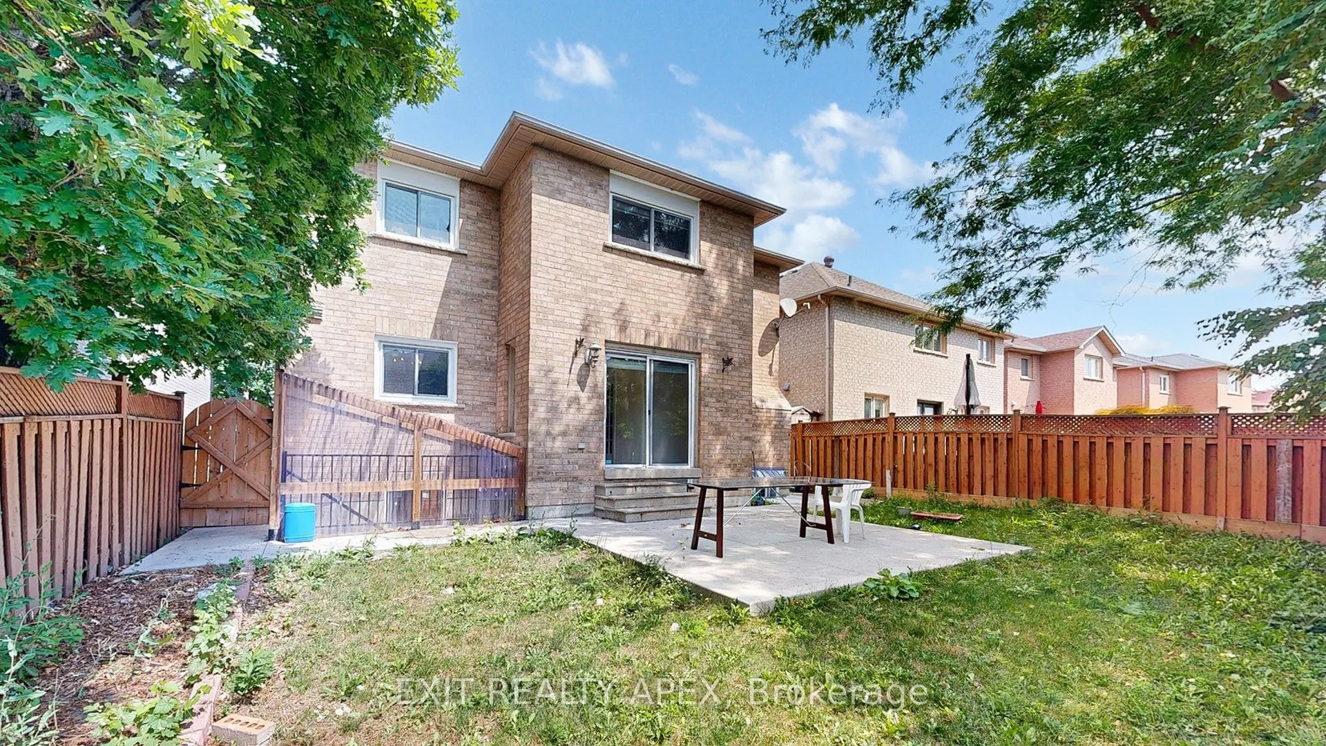 143 Veneto Dr Upper Drive