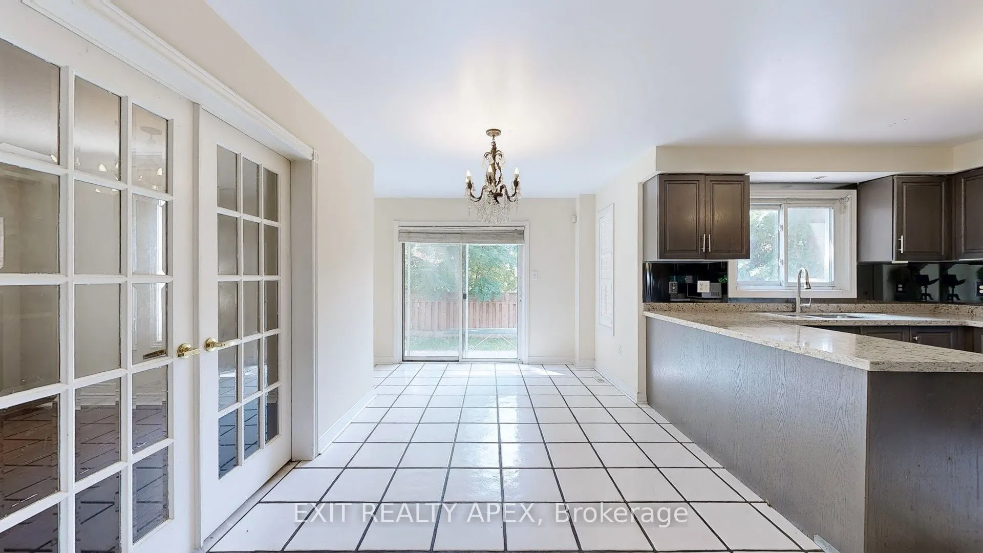 143 Veneto Dr Upper Drive