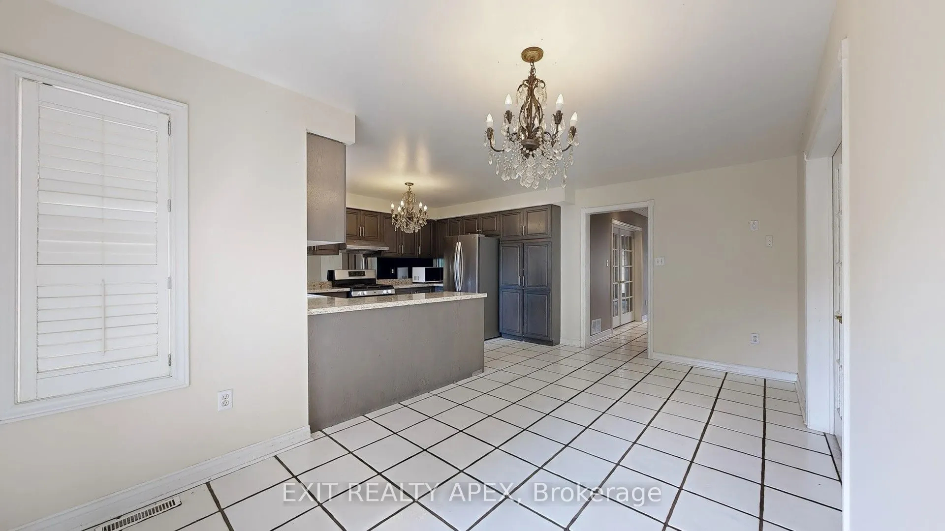 143 Veneto Dr Upper Drive