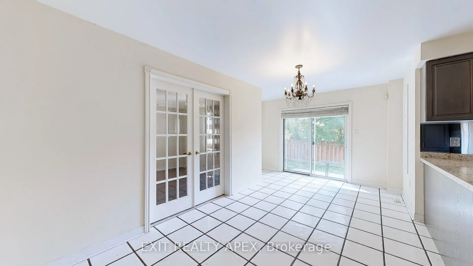 143 Veneto Dr Upper Drive