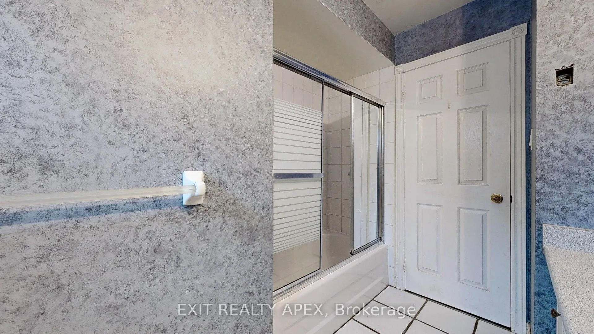 143 Veneto Dr Upper Drive