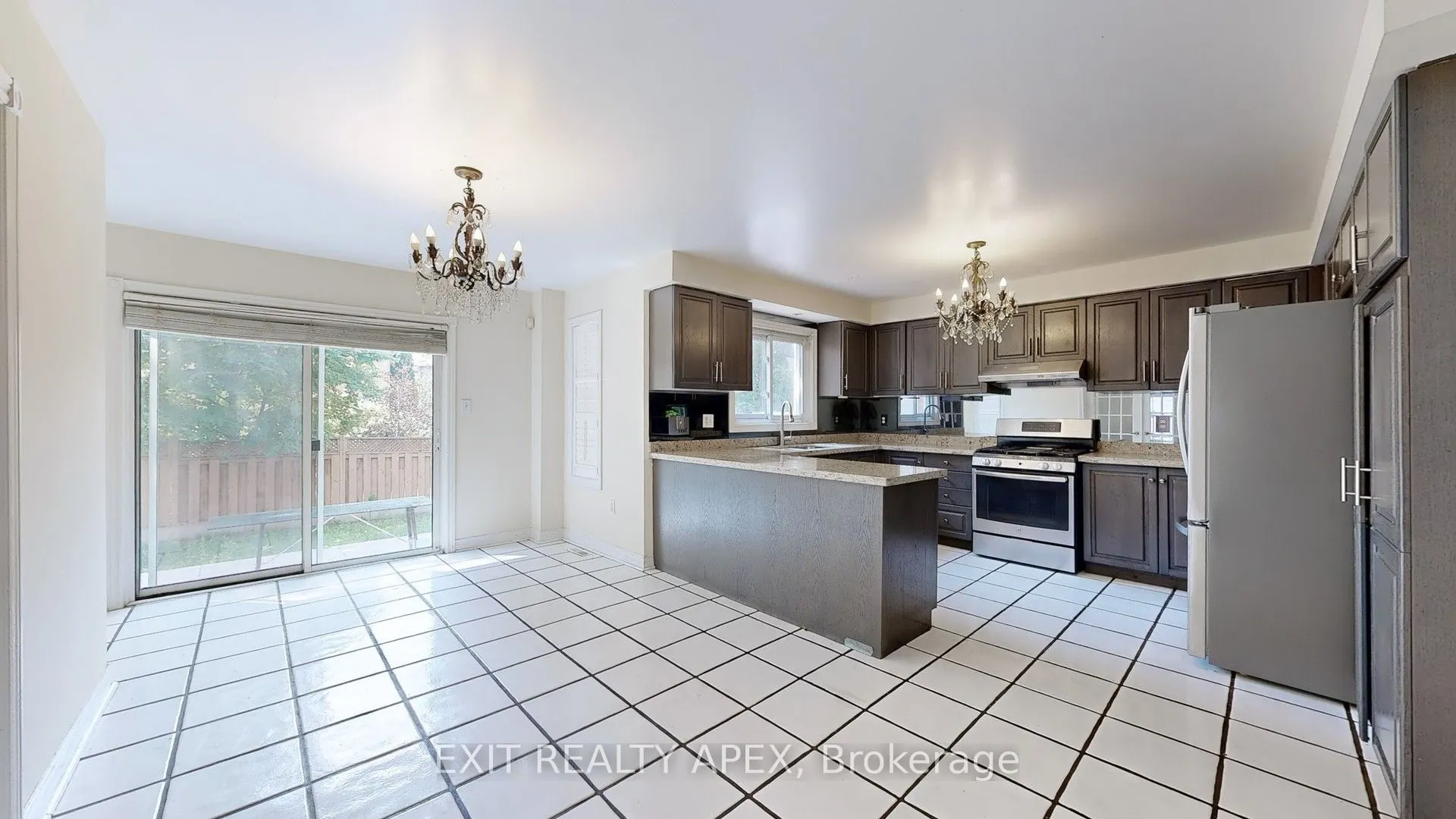 143 Veneto Dr Upper Drive