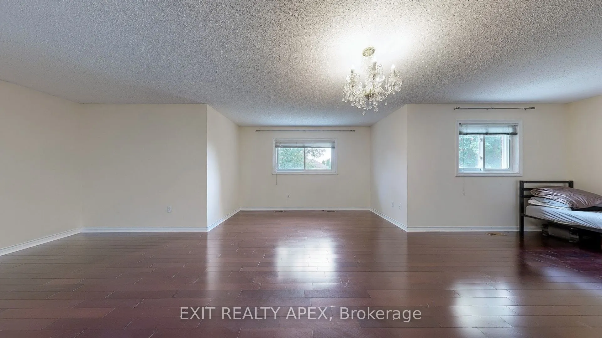 143 Veneto Dr Upper Drive