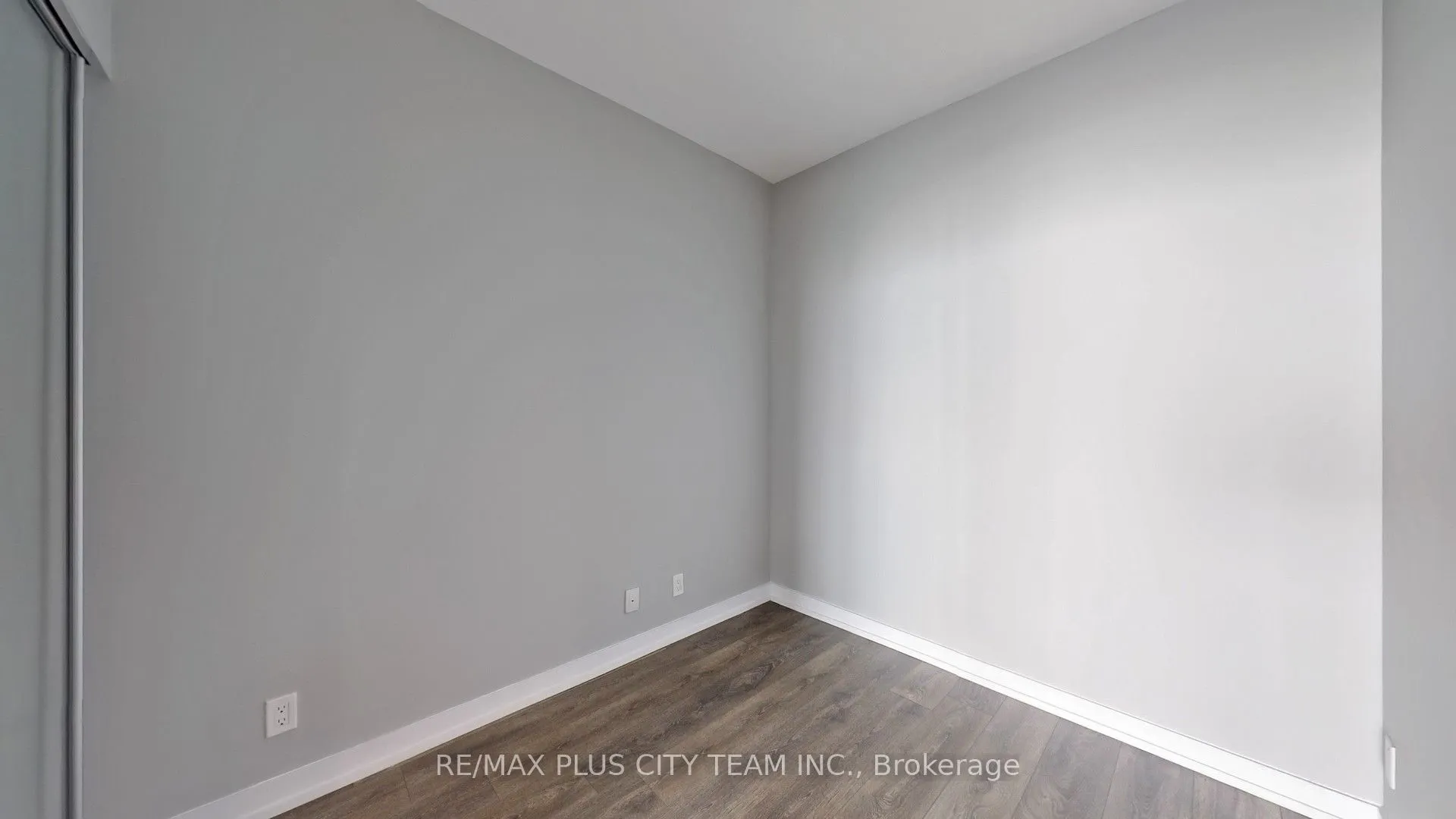 950 Portage Parkway, #4215