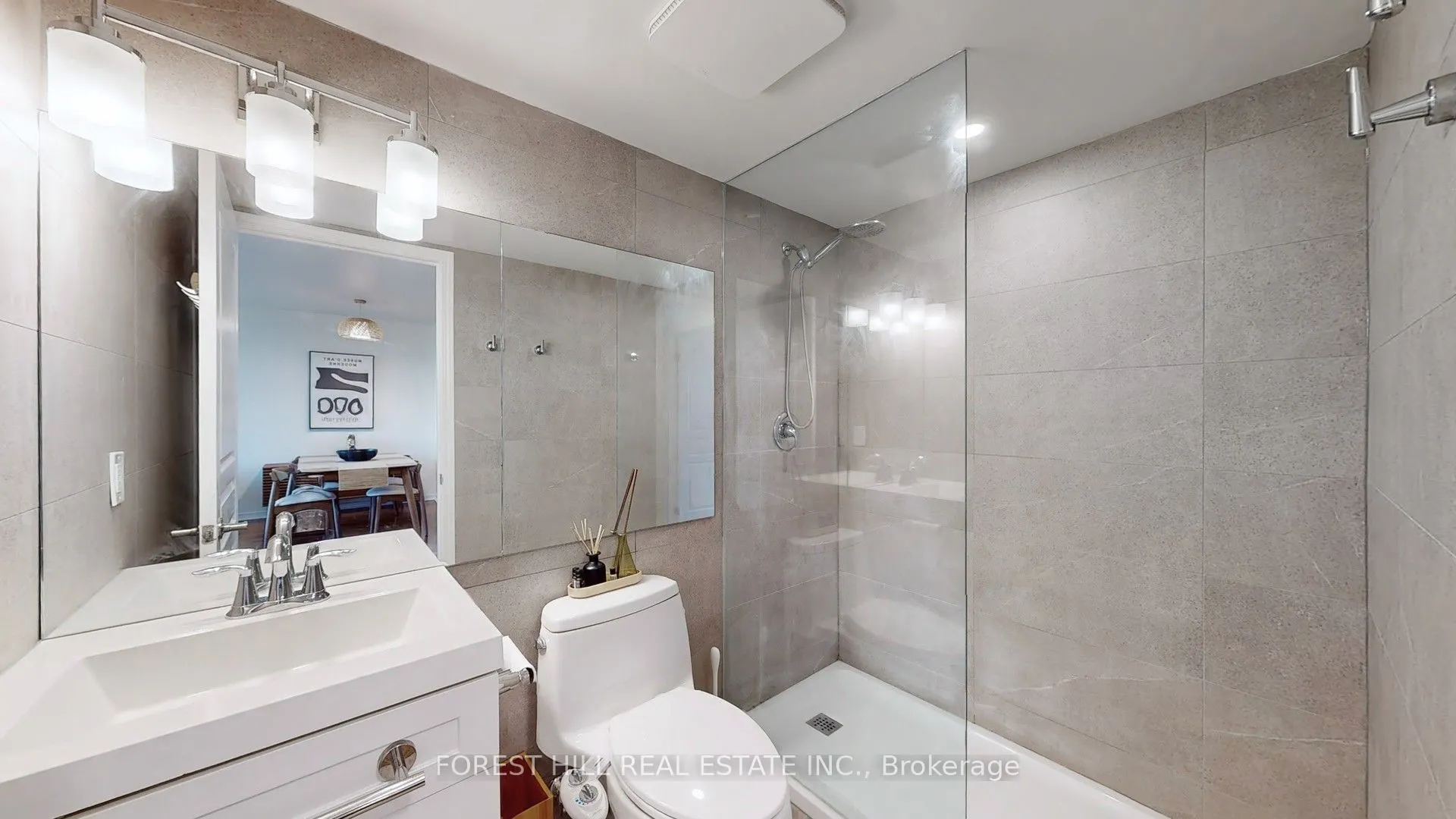 350 Red Maple Road, #417