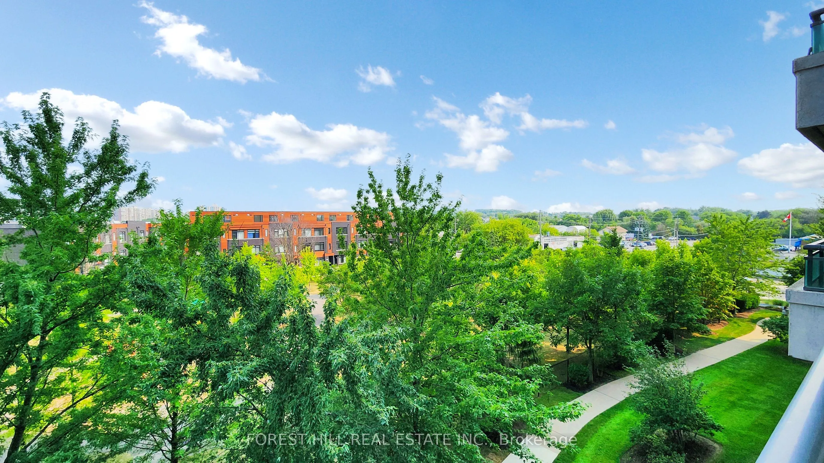 350 Red Maple Road, #417