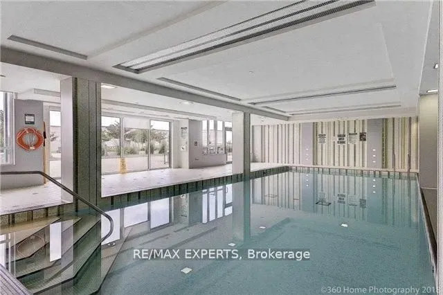 7161 Yonge Street, #2433