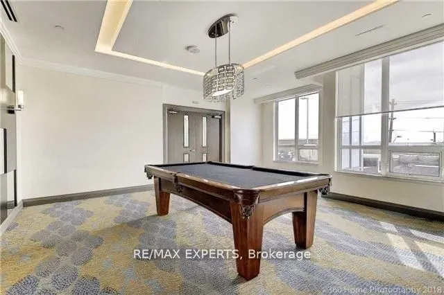 7161 Yonge Street, #2433