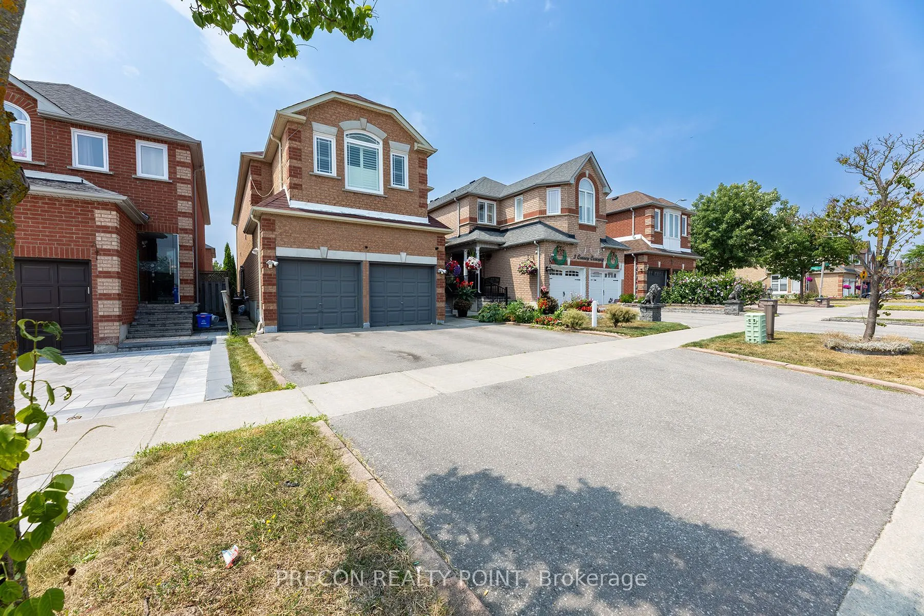 5 Connery Crescent