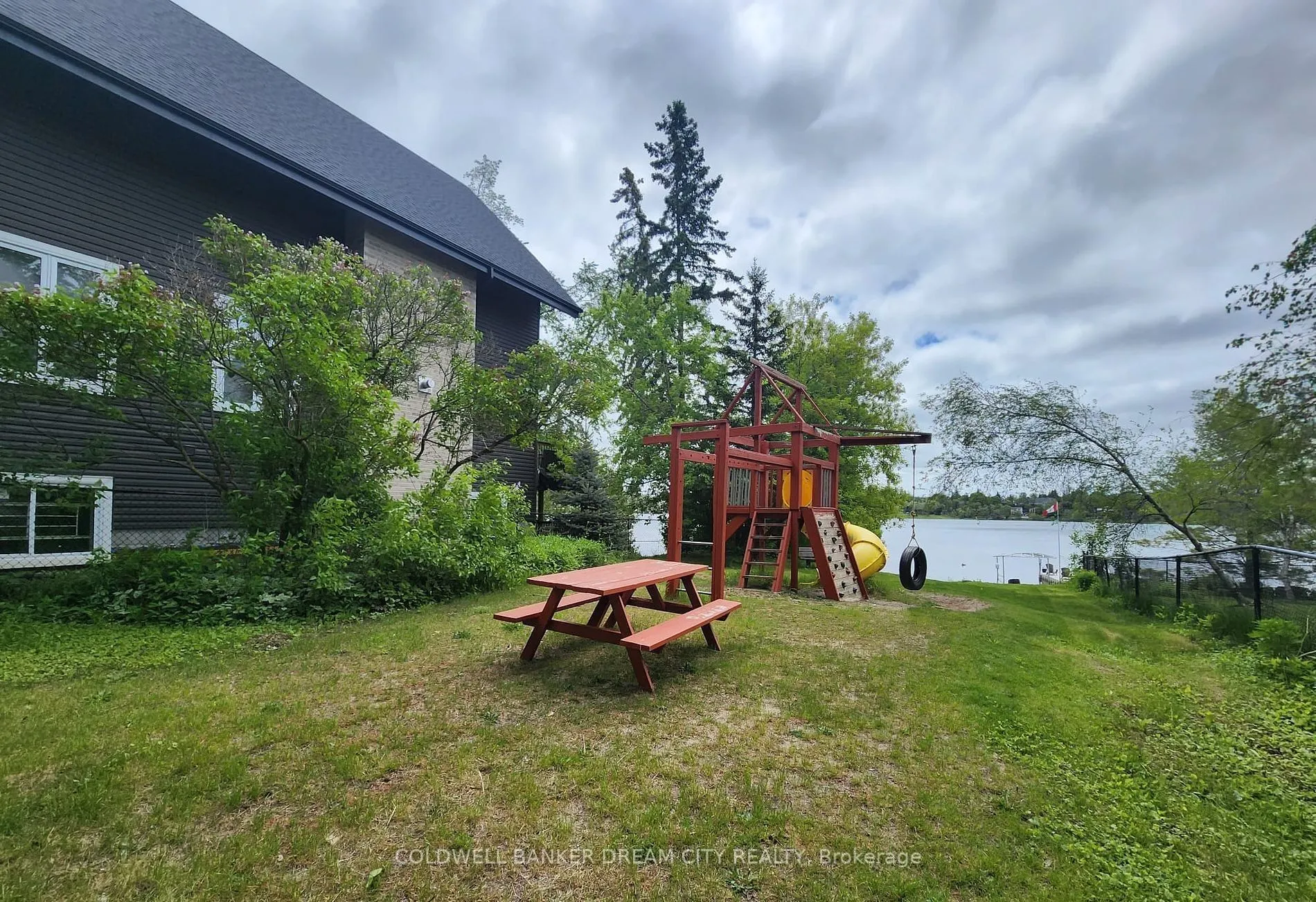 9 Balson Boulevard