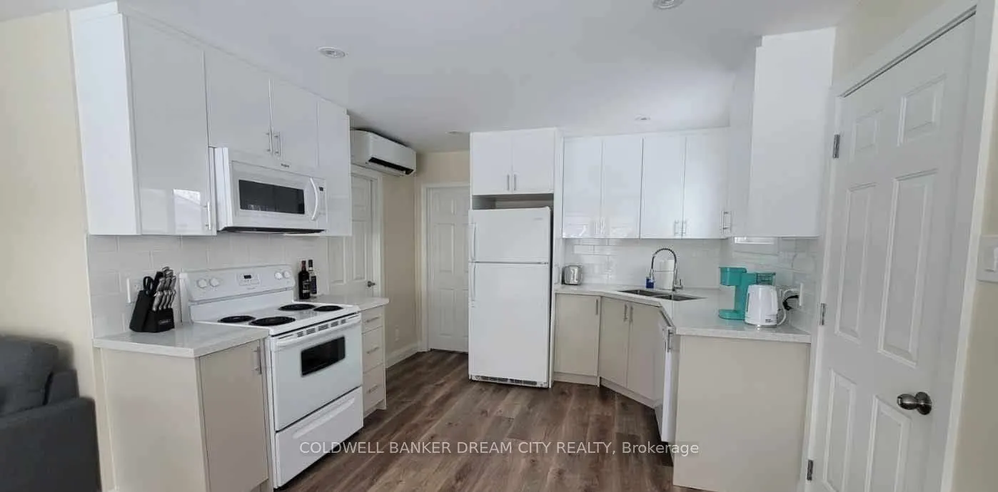 9 Balson Boulevard
