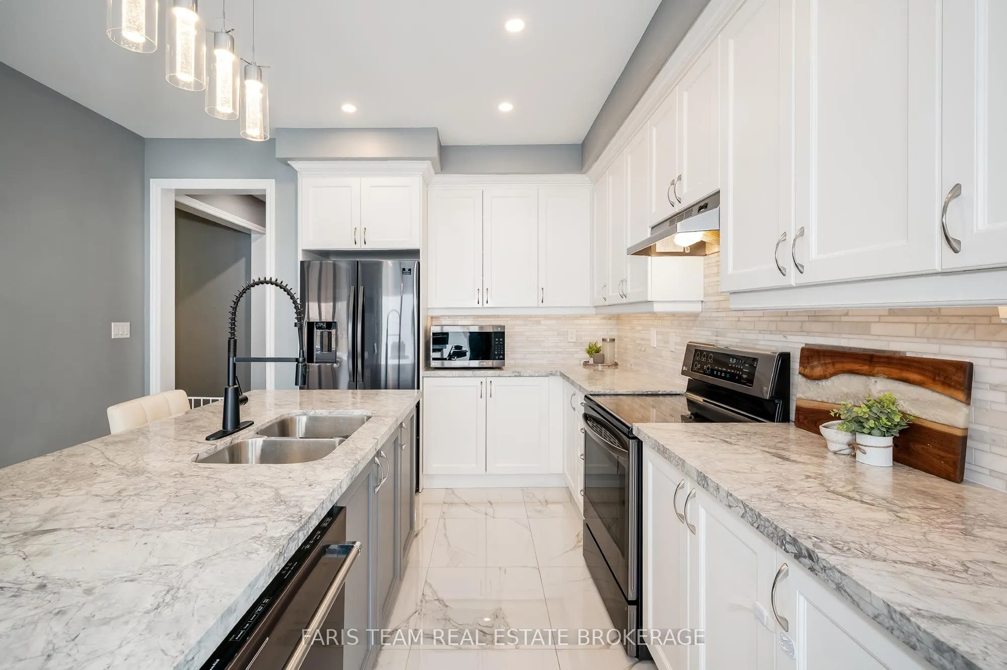1464 Farrow Crescent