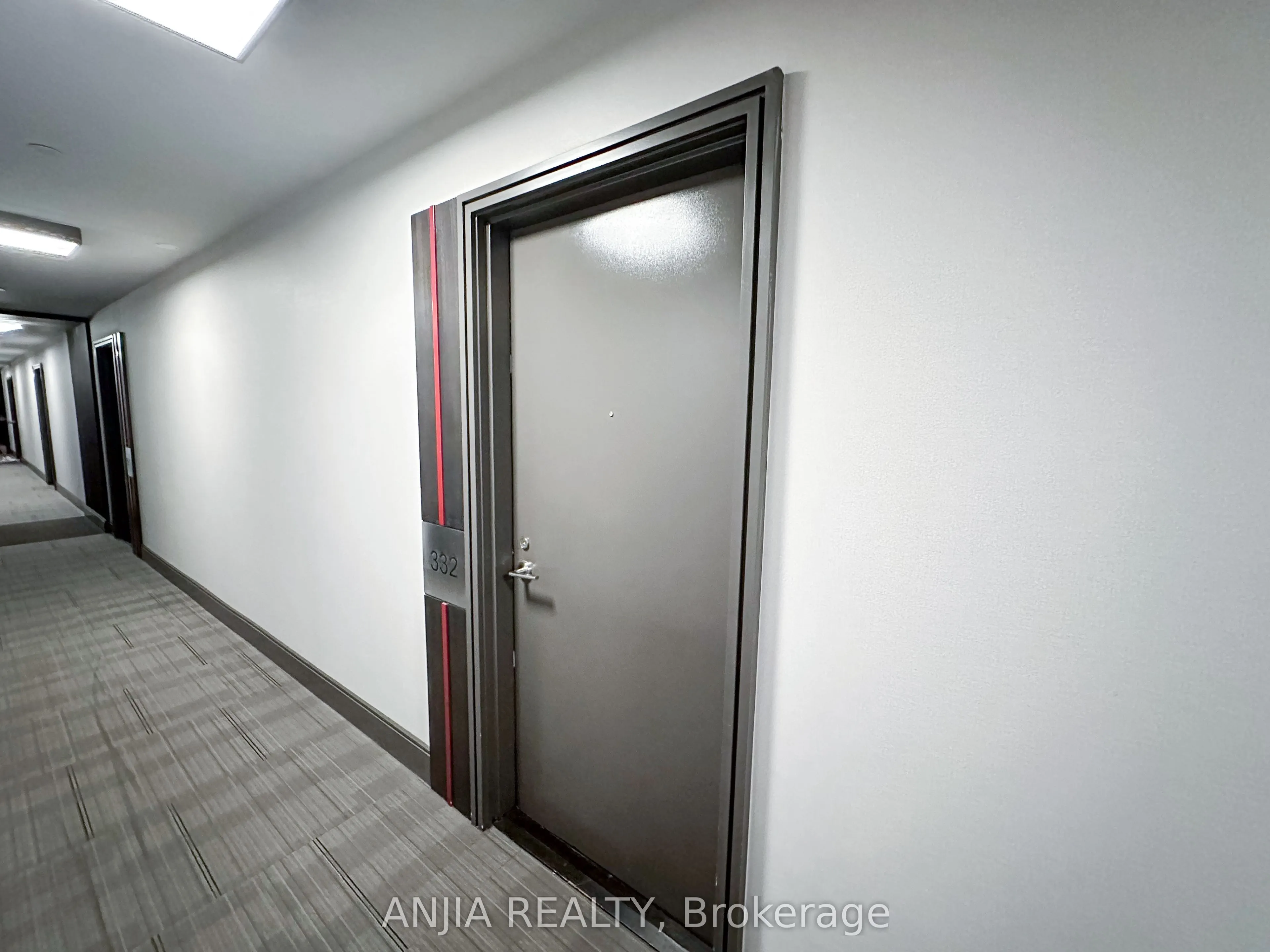 540 Bur Oak Avenue, #332