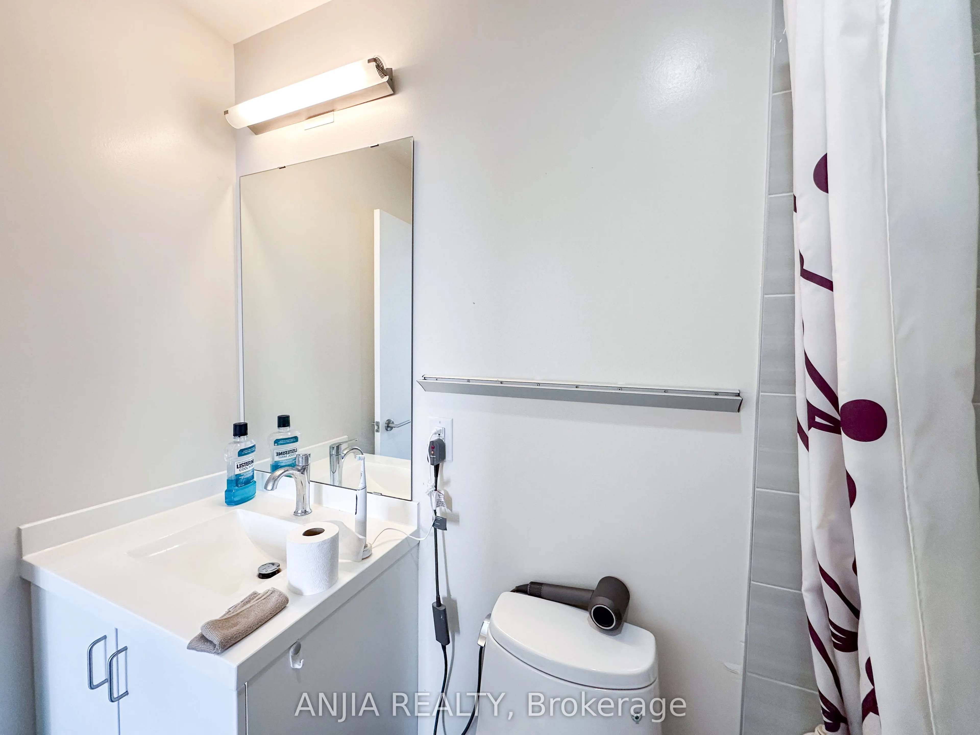 540 Bur Oak Avenue, #332