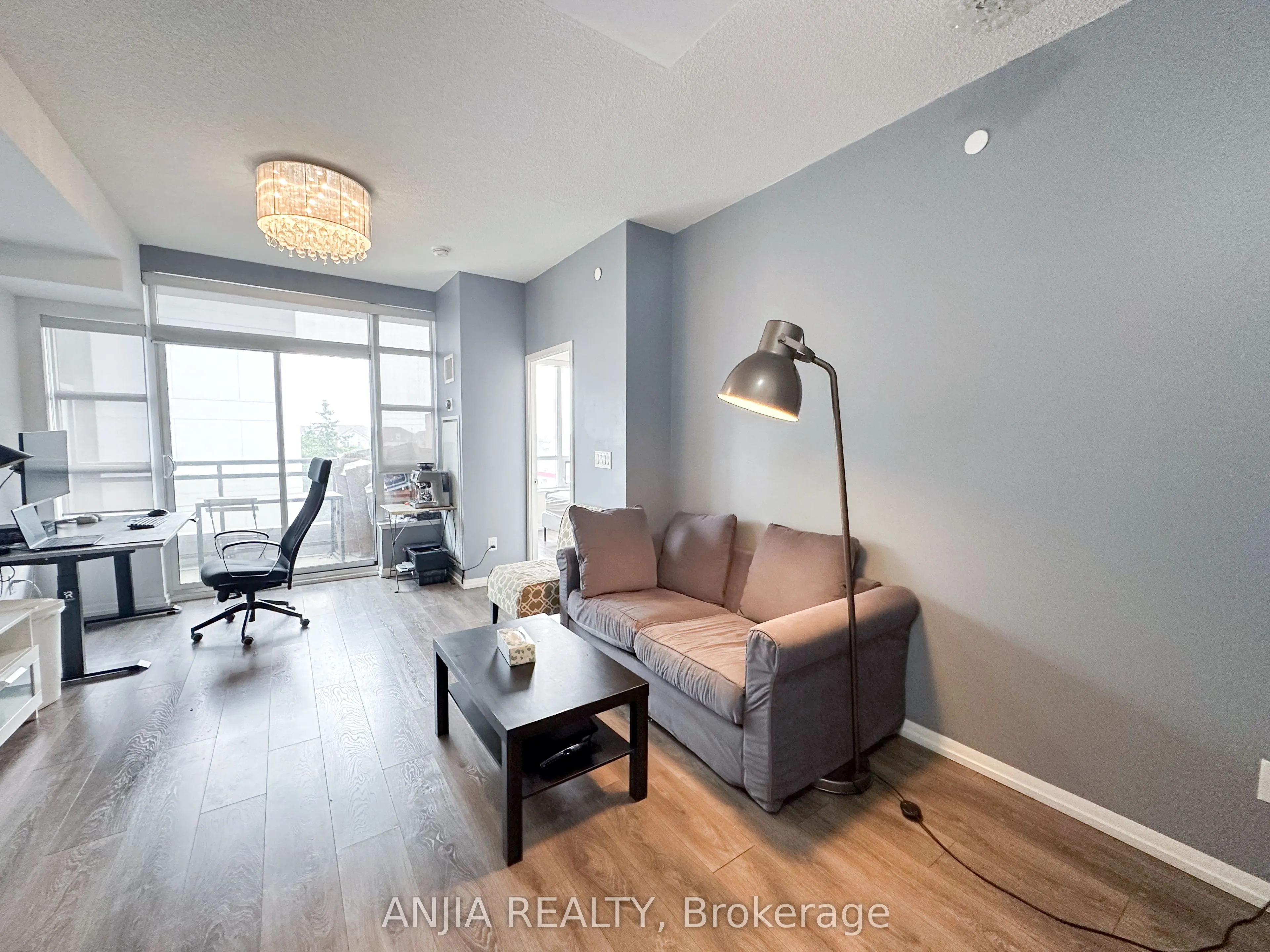 540 Bur Oak Avenue, #332