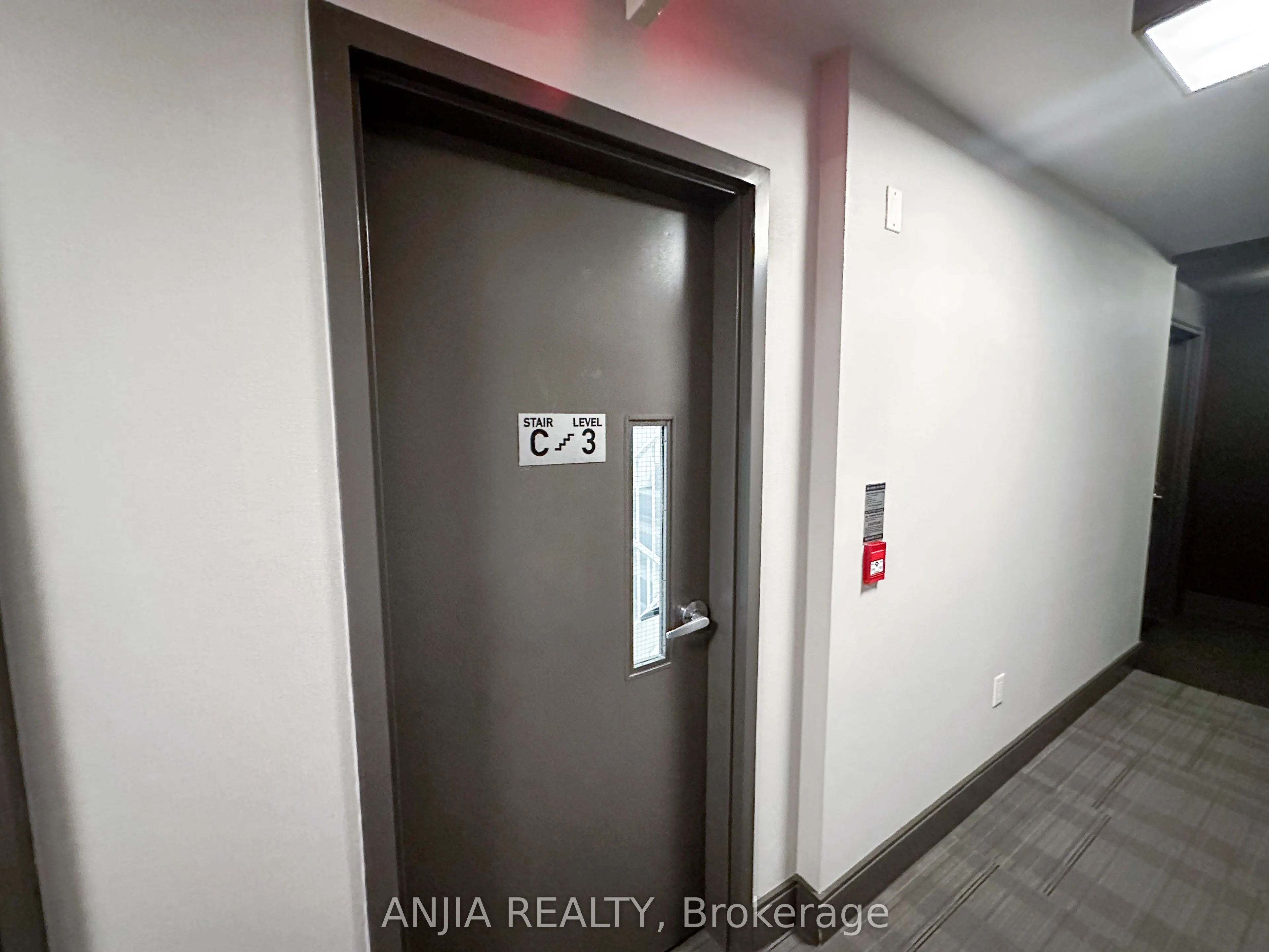 540 Bur Oak Avenue, #332
