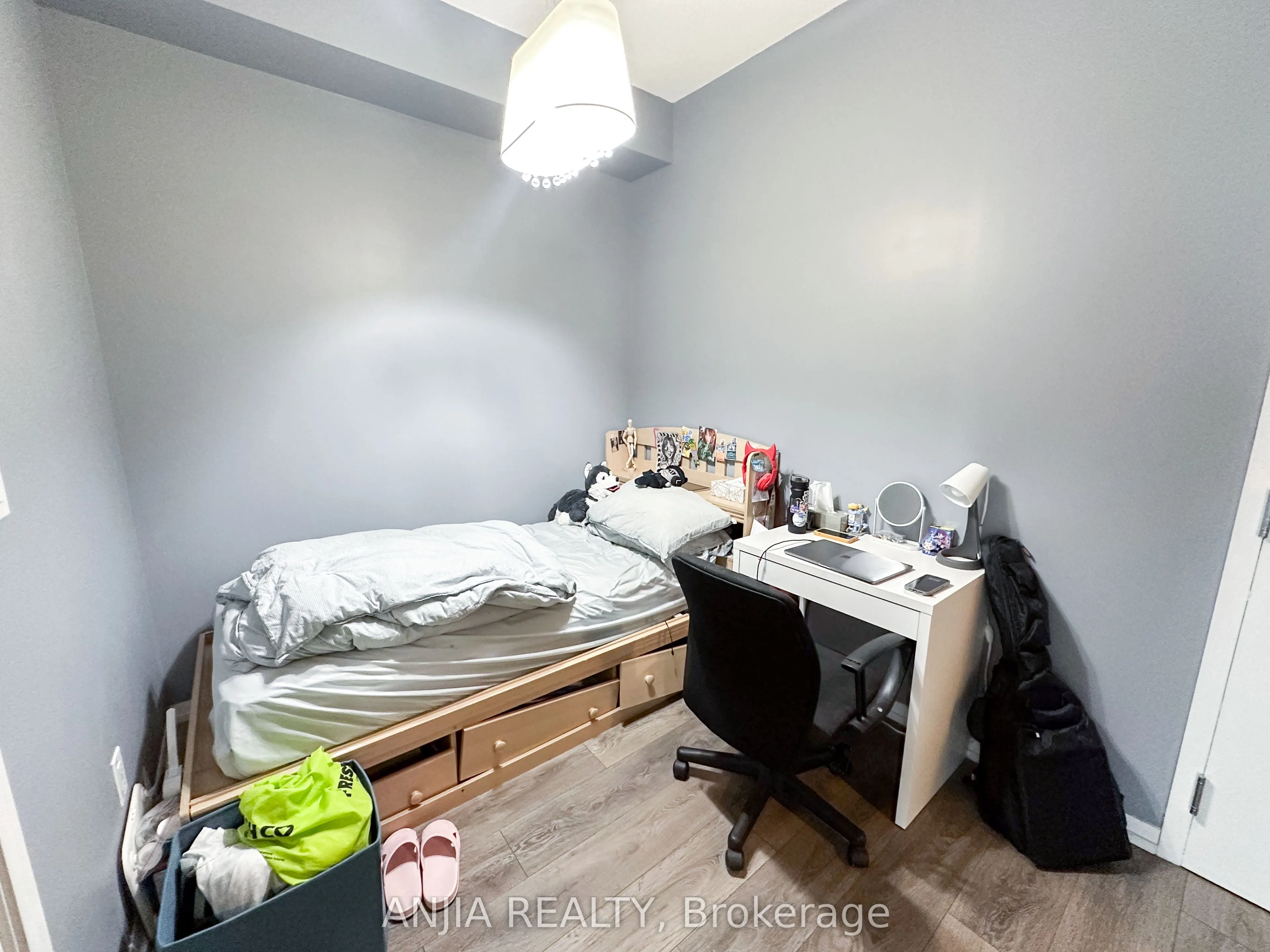 540 Bur Oak Avenue, #332