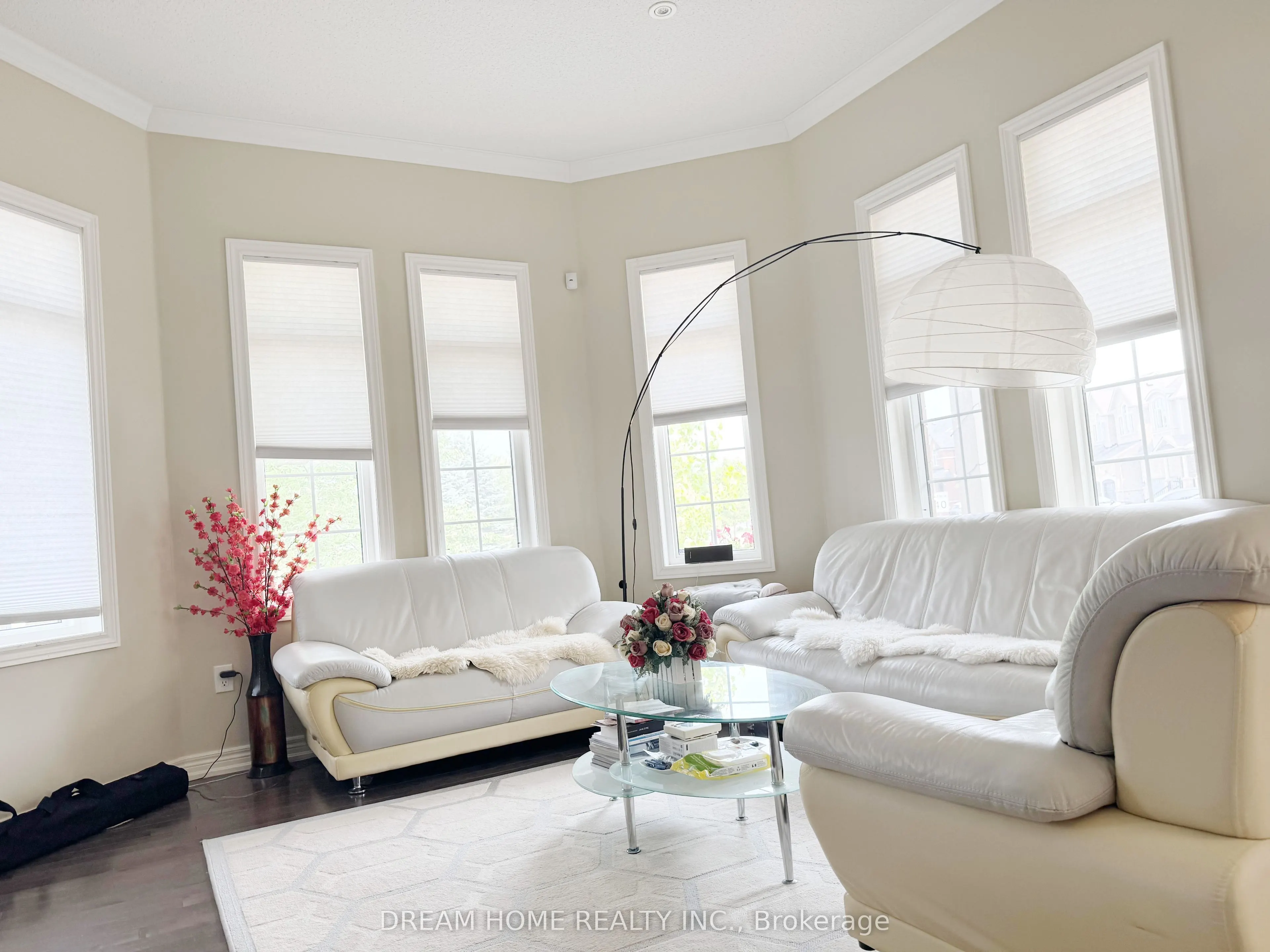 1139 Cenotaph Boulevard