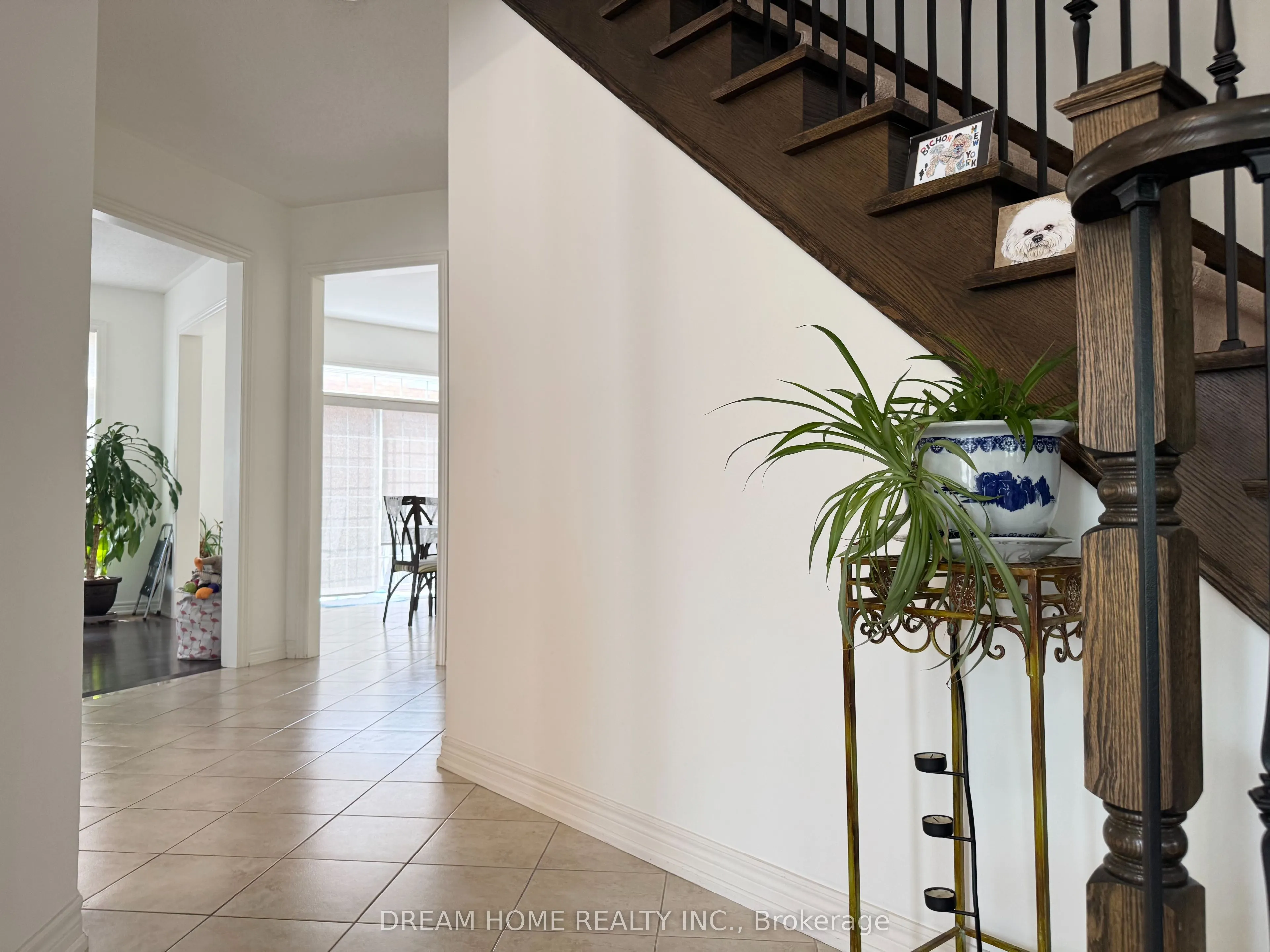 1139 Cenotaph Boulevard