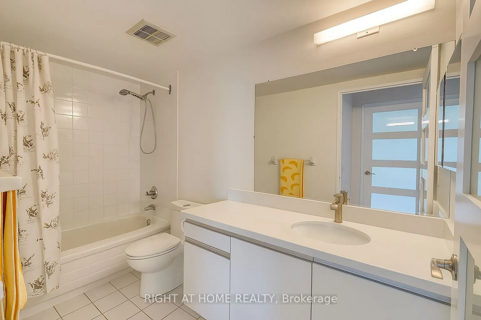 81 Townsgate Drive, #902