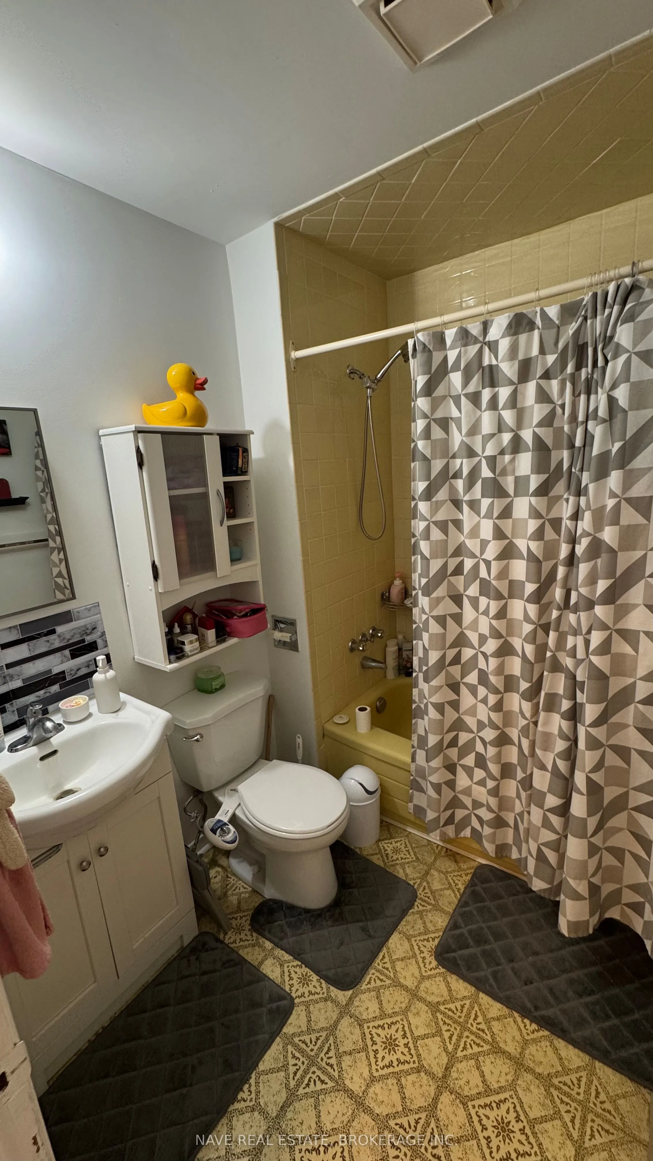 204 HARRISON Drive, #GROUND FLR