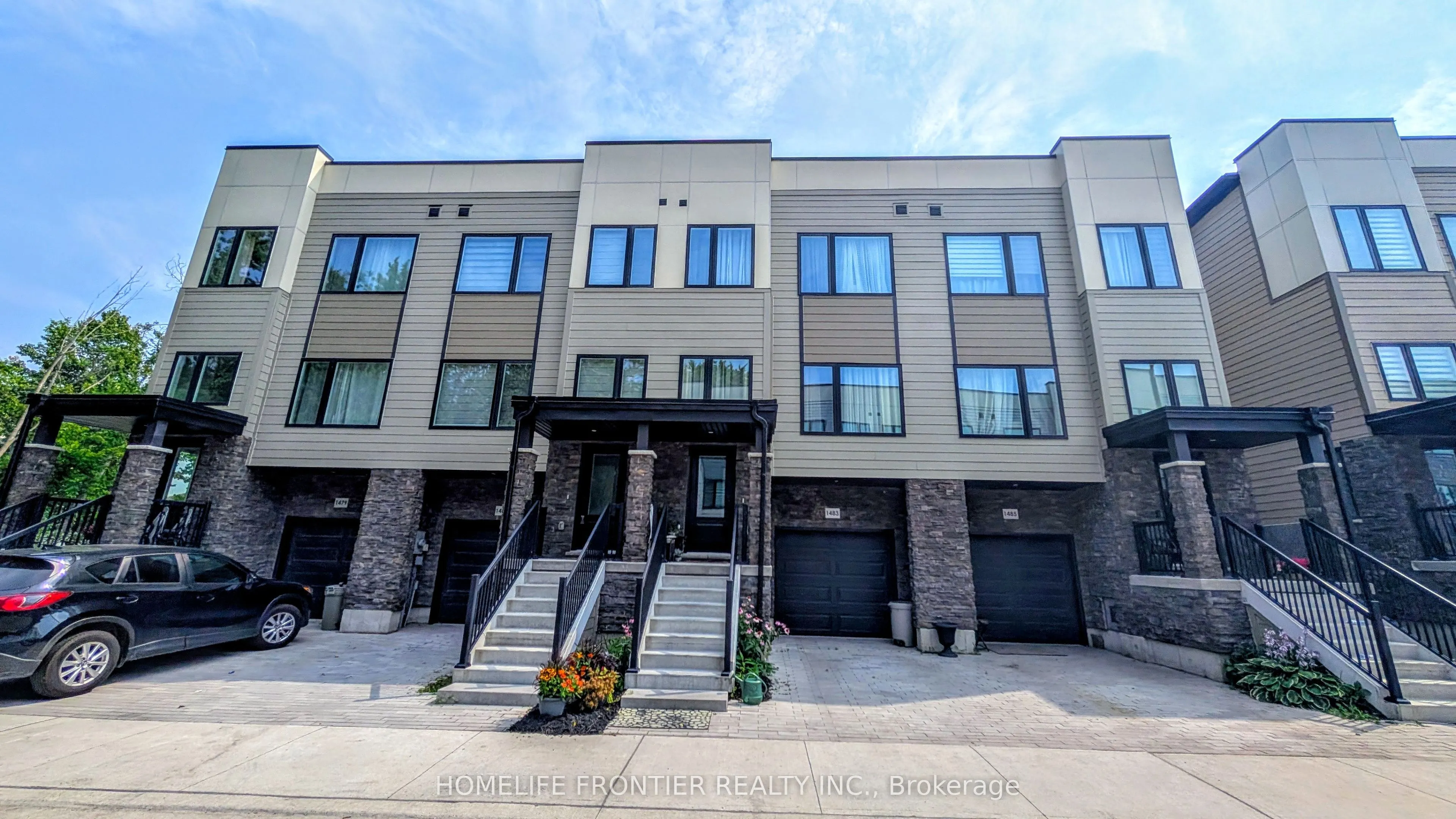 1483 Purchase Place S