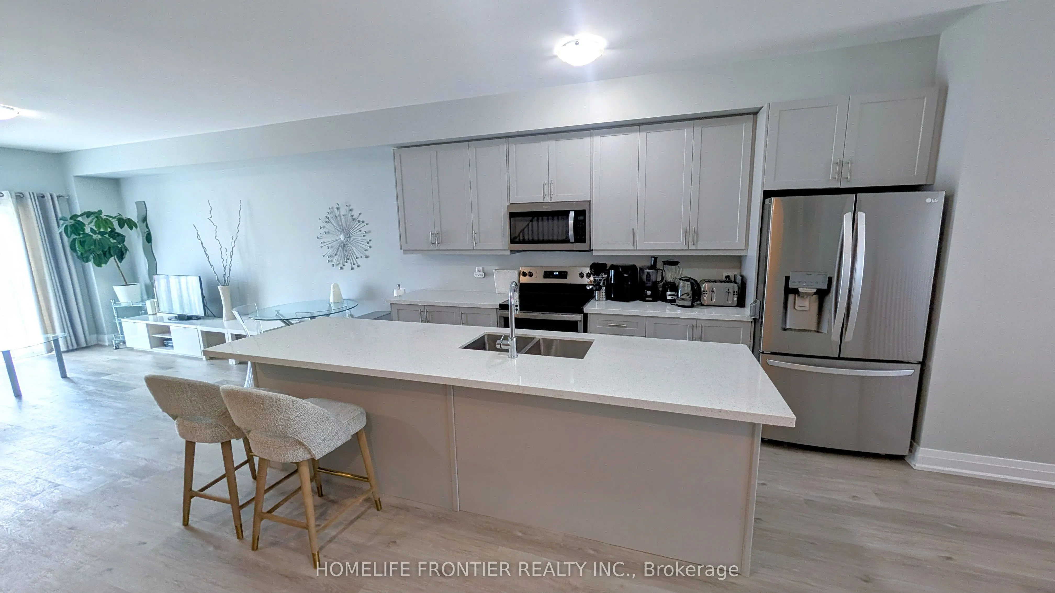 1483 Purchase Place S