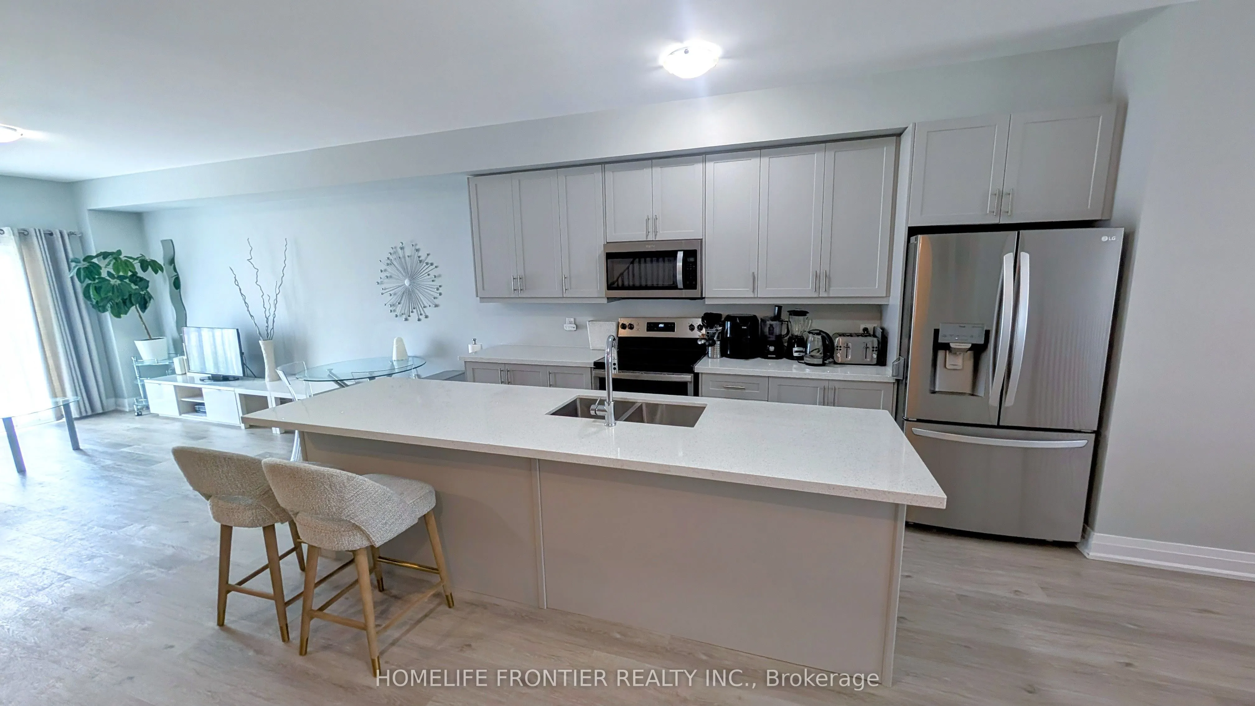 1483 Purchase Place S