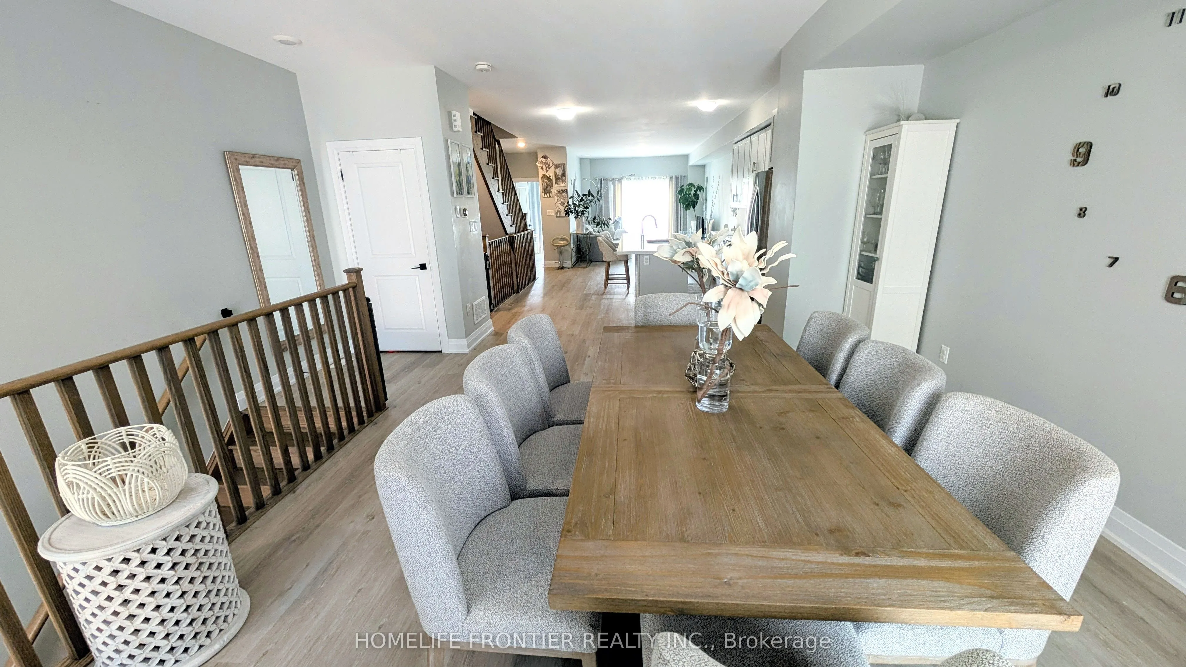 1483 Purchase Place S