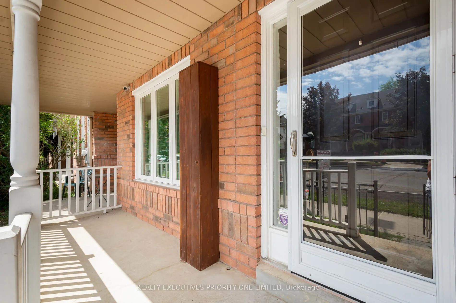 372 John West Way