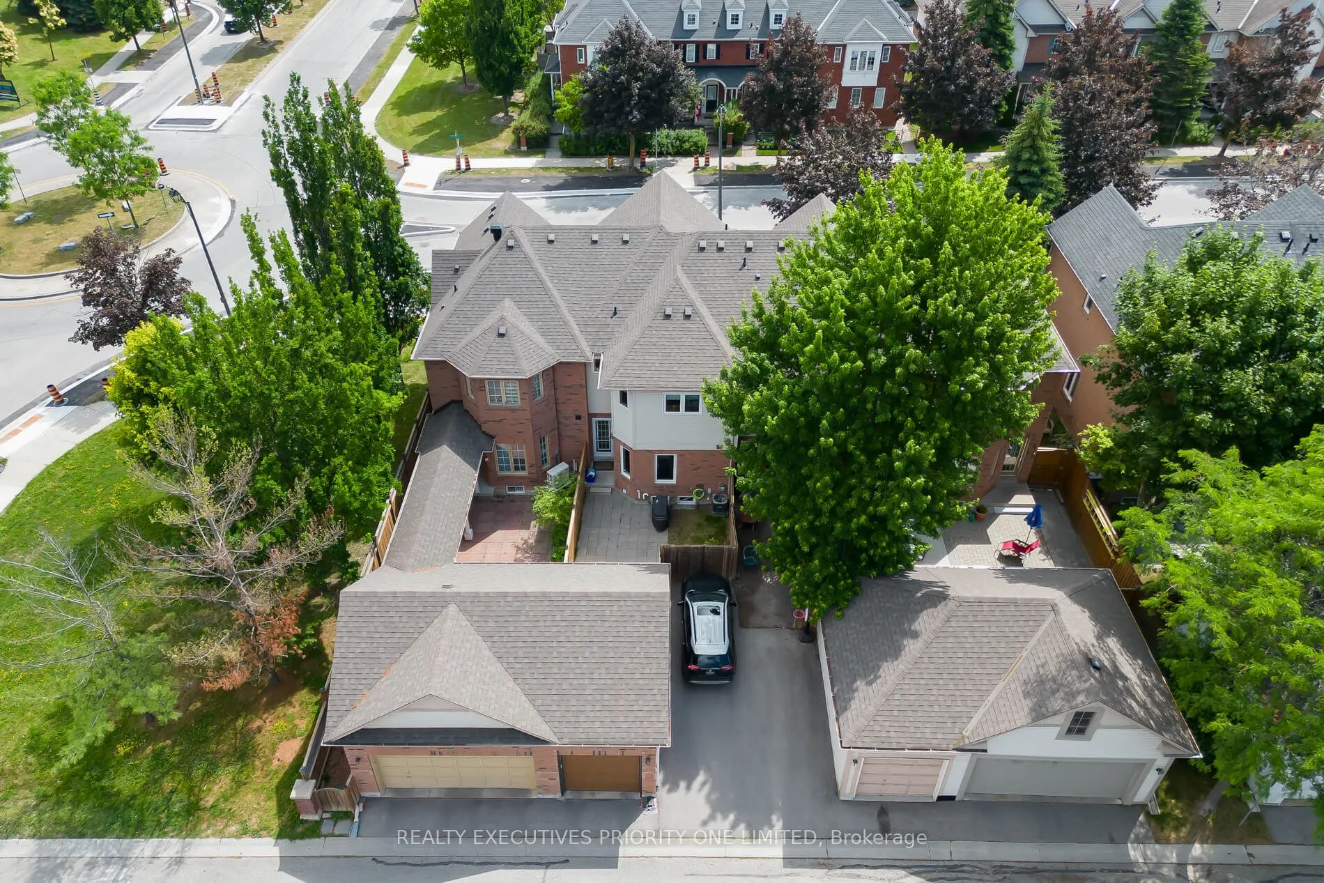 372 John West Way