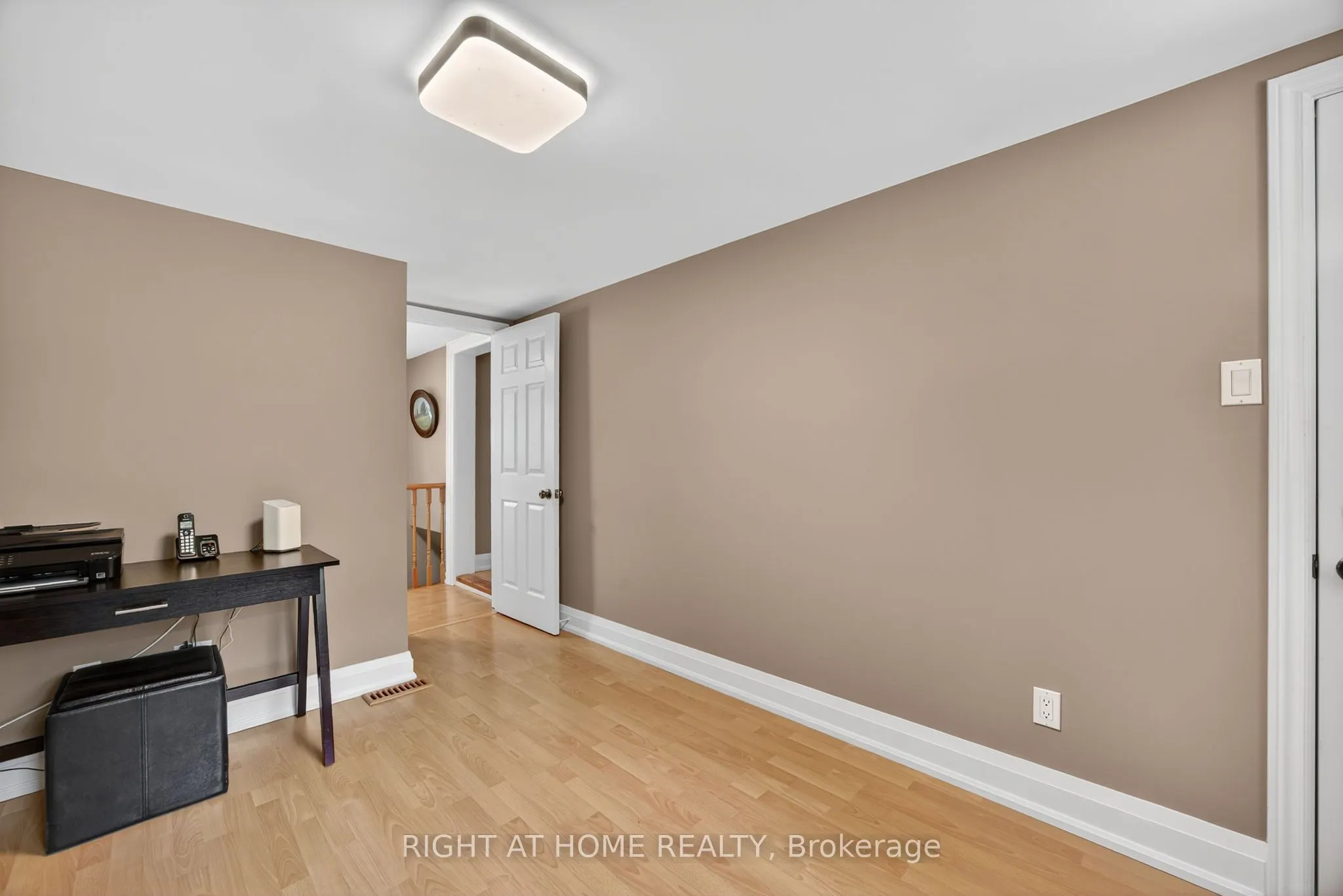 8 Farr Avenue