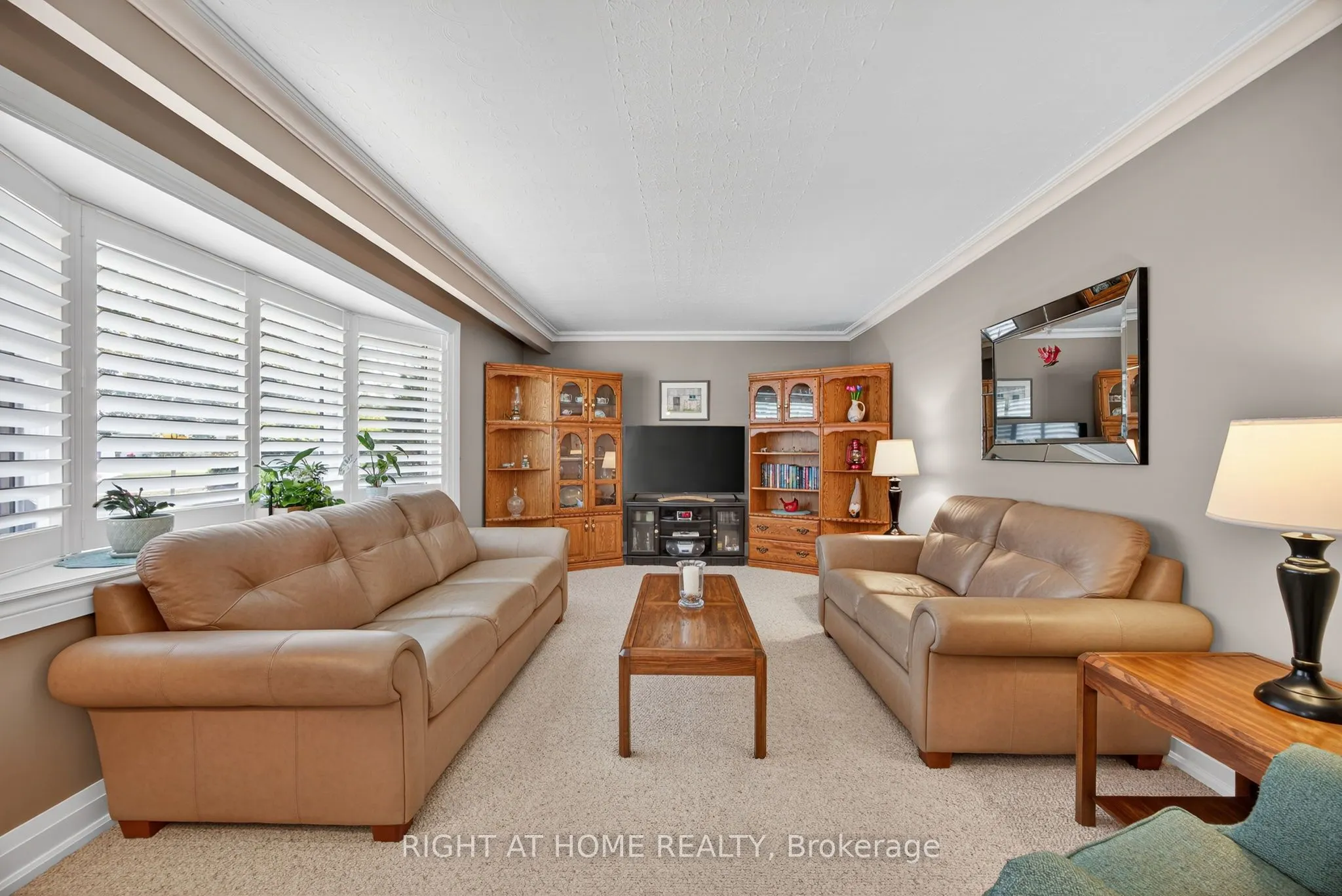 8 Farr Avenue