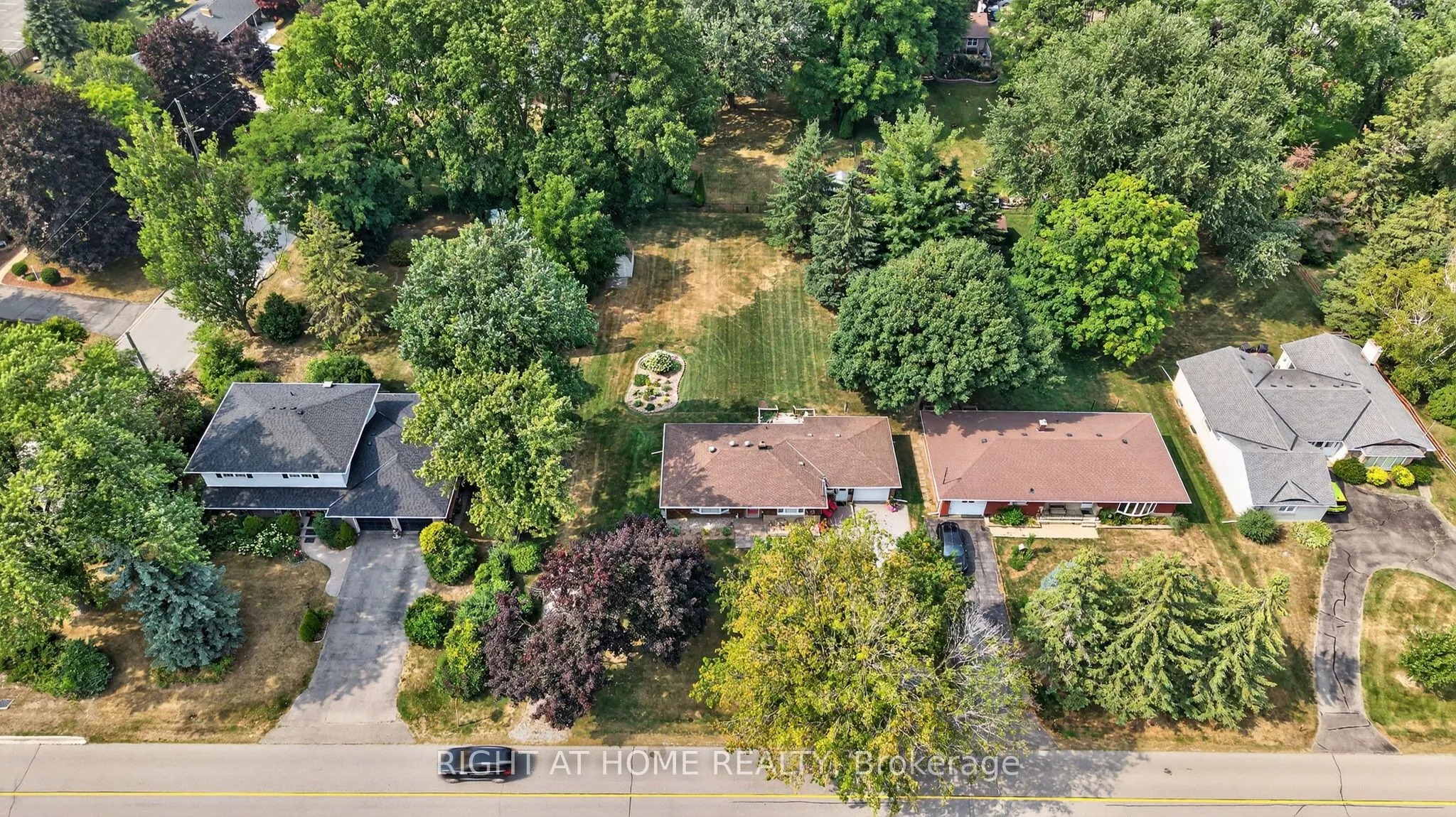8 Farr Avenue
