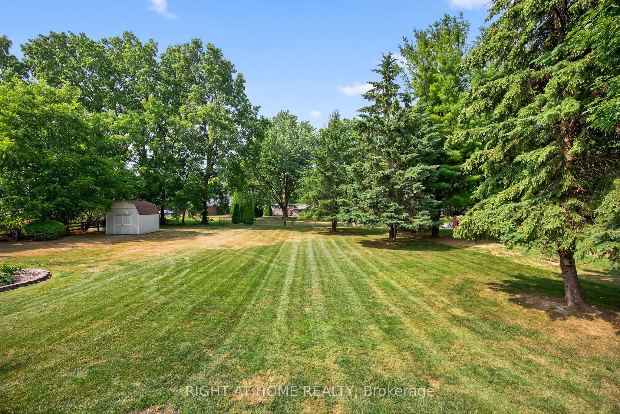 8 Farr Avenue