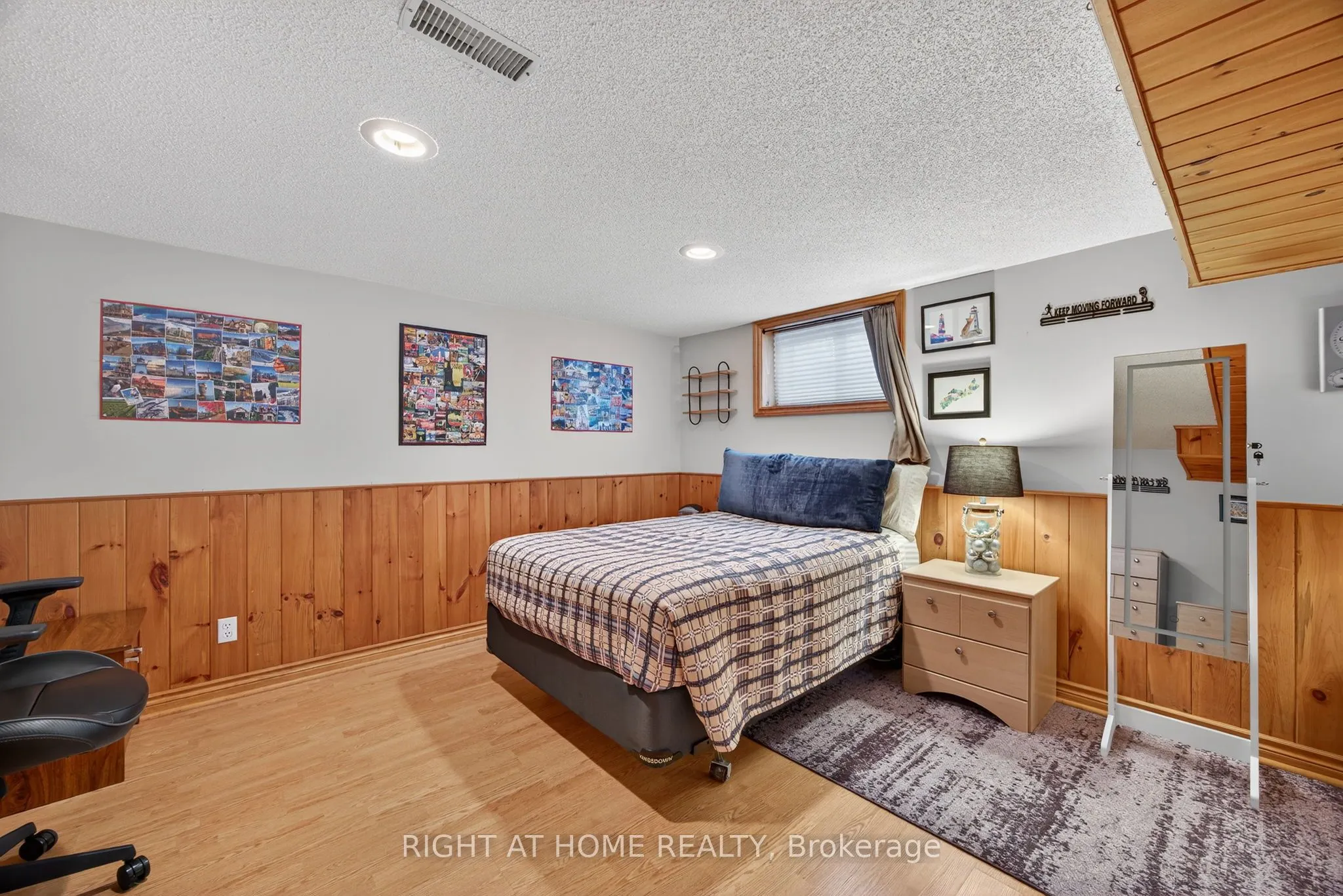 8 Farr Avenue