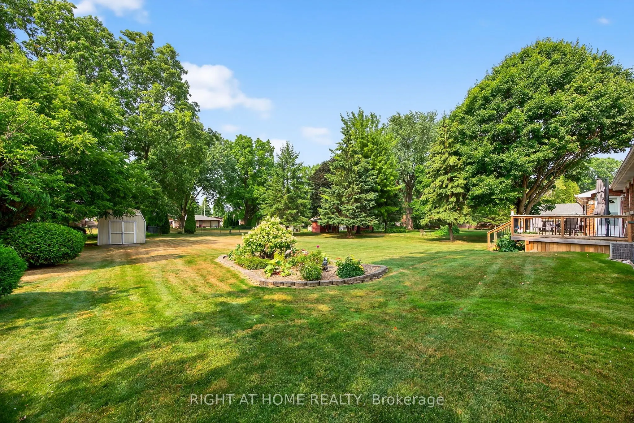 8 Farr Avenue