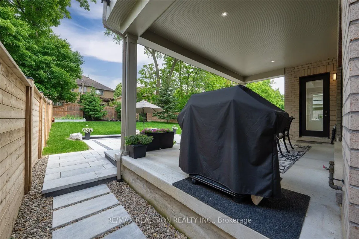 92 Klees Crescent