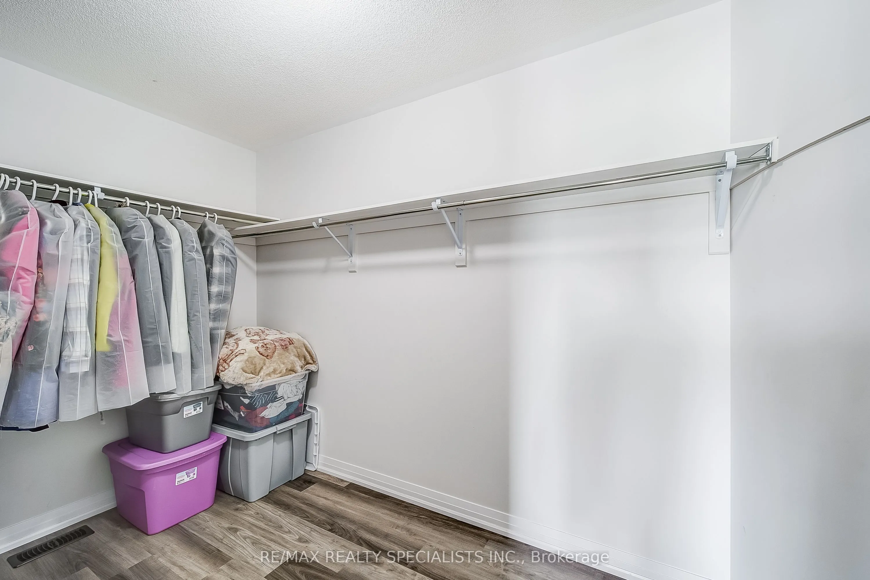 259 Chelsea Crescent