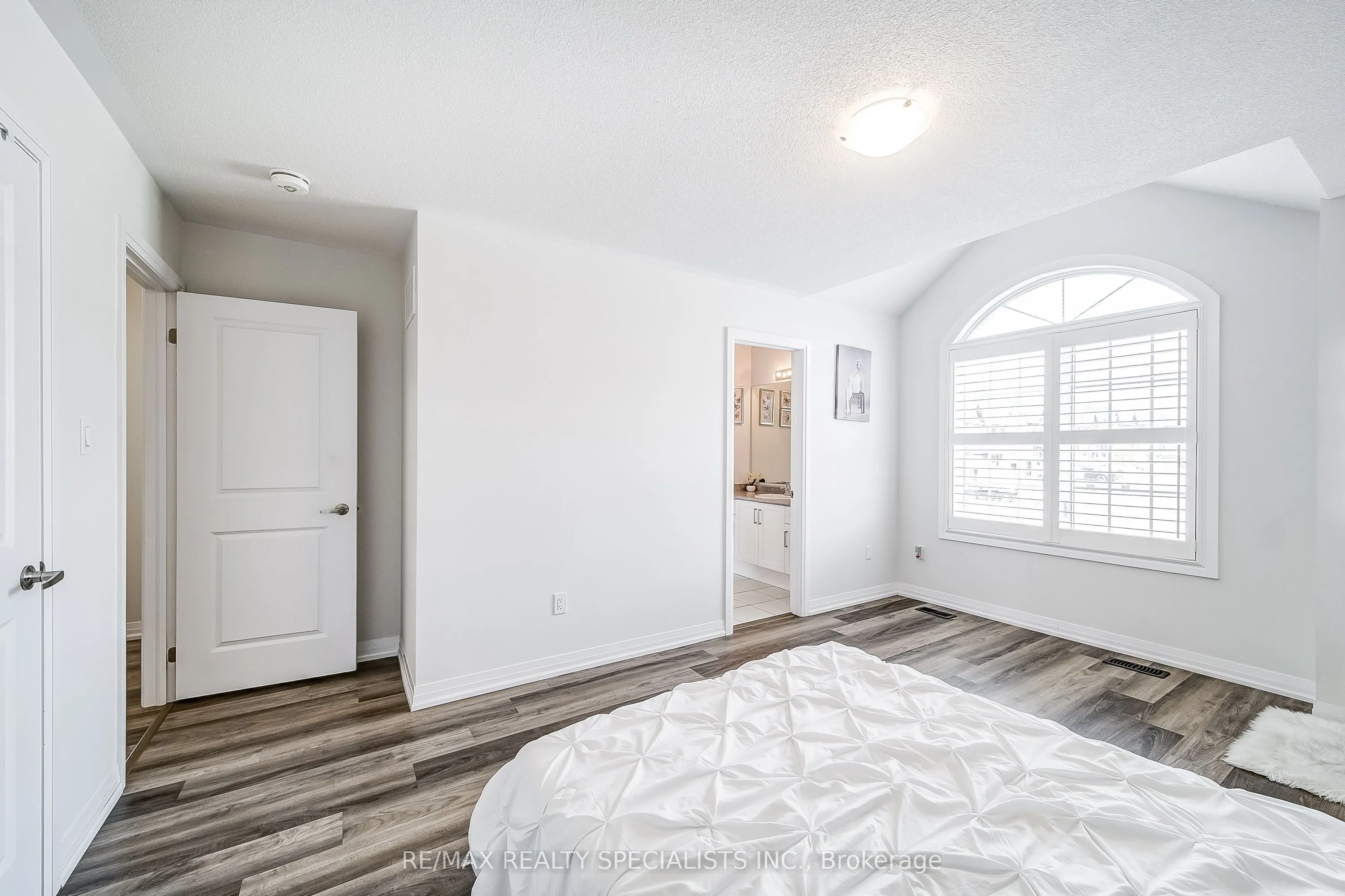 259 Chelsea Crescent